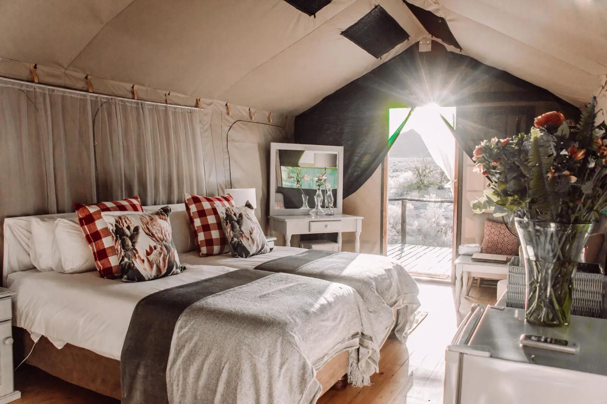 Bed in Chandelier Game Lodge