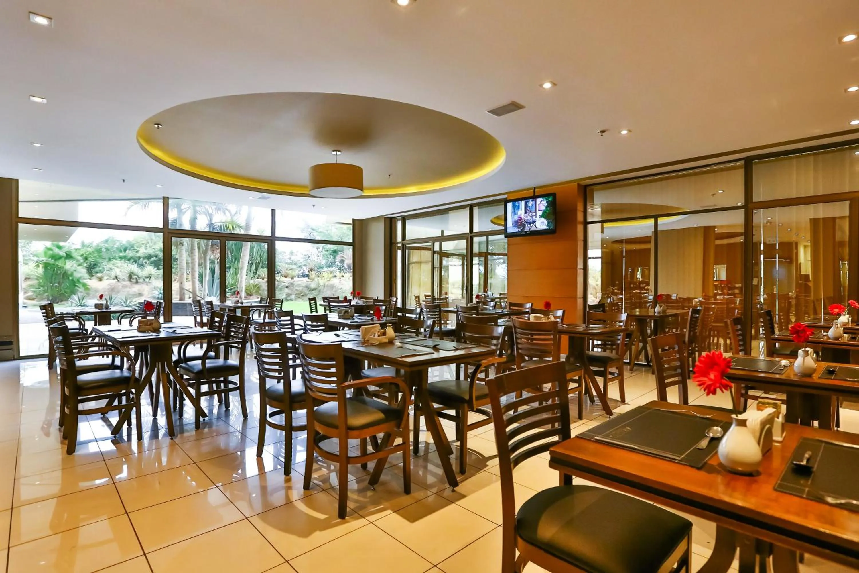 Restaurant/places to eat in Hotel Orizzonte Niteroi by Atlantica