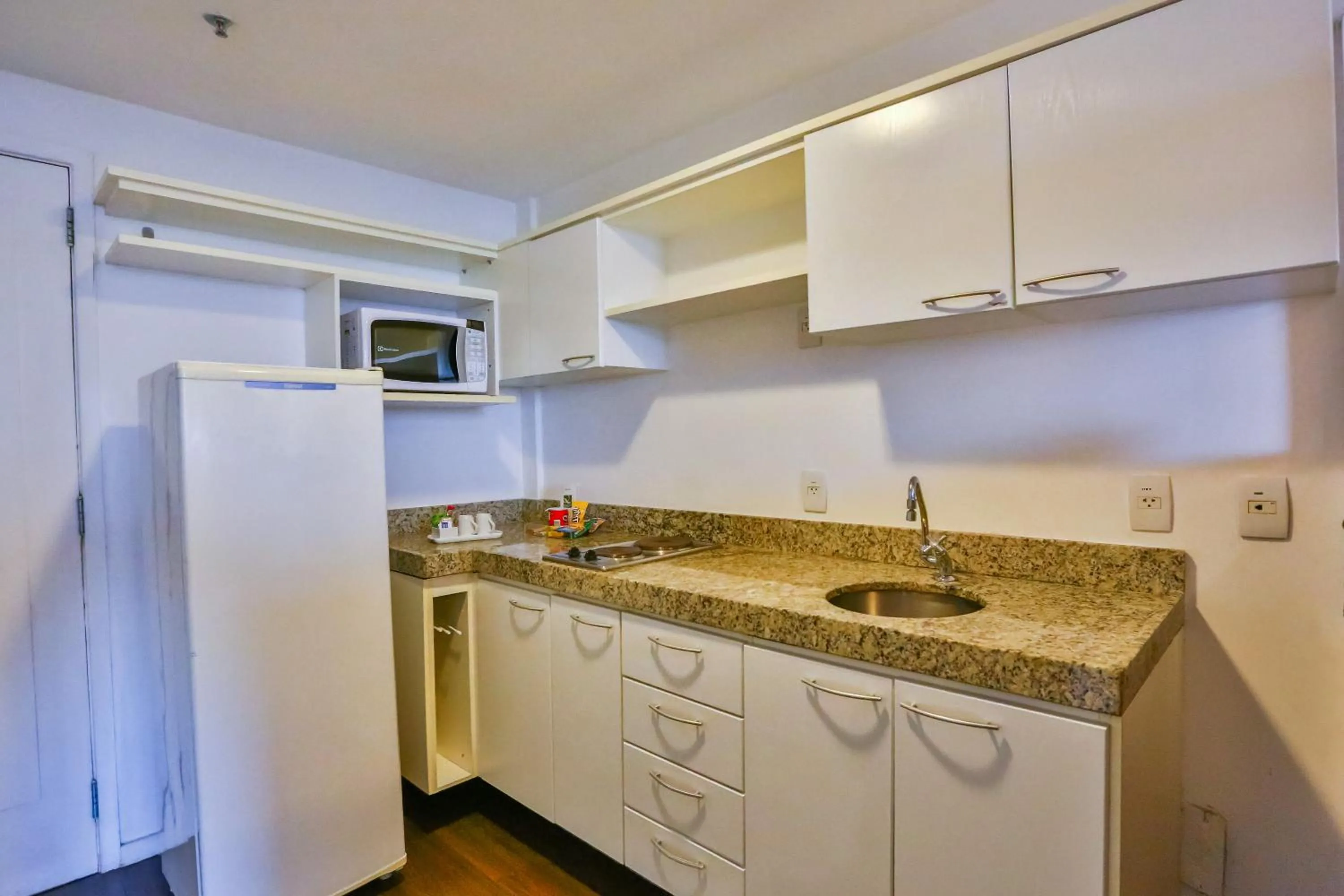 Kitchen or kitchenette in Hotel Orizzonte Niteroi by Atlantica