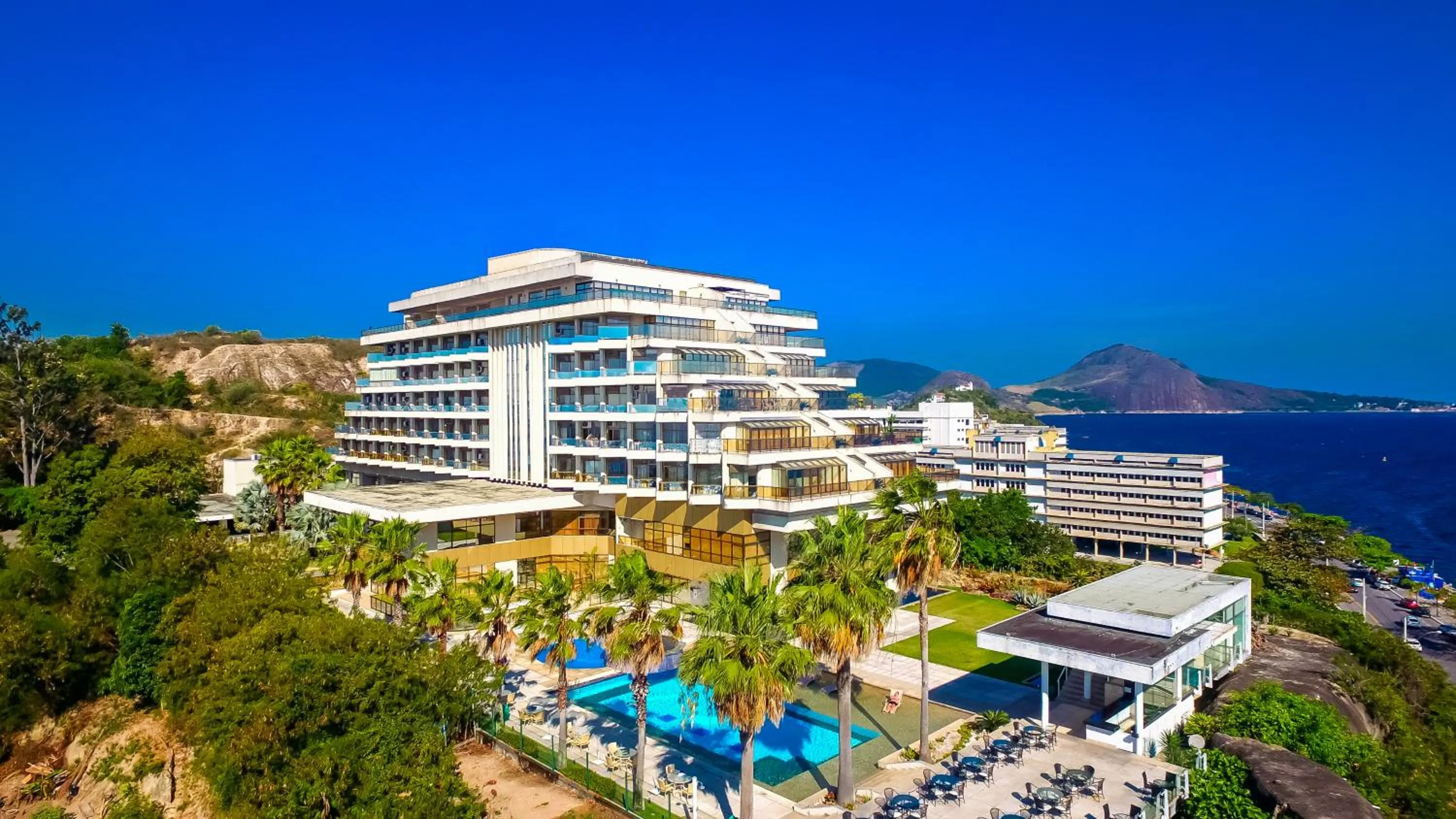 Property building in Hotel Orizzonte Niteroi by Atlantica