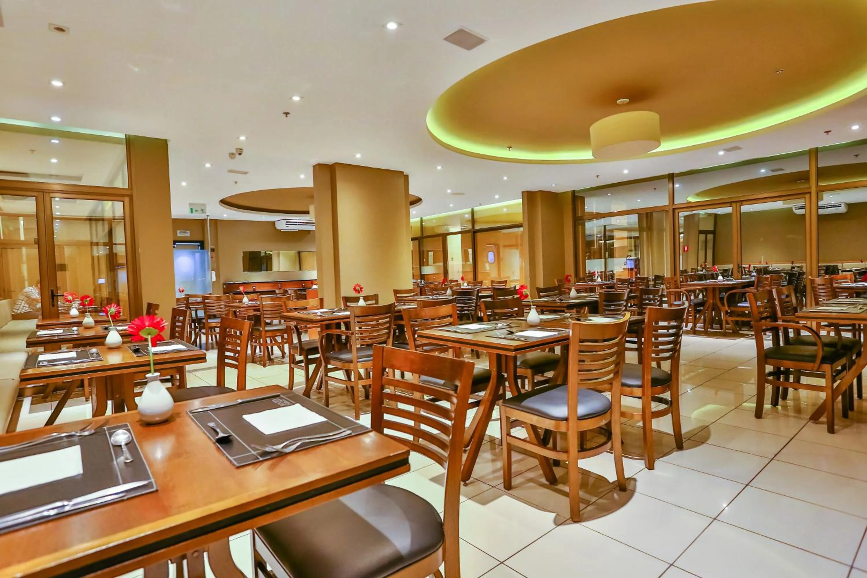 Restaurant/places to eat in Hotel Orizzonte Niteroi by Atlantica