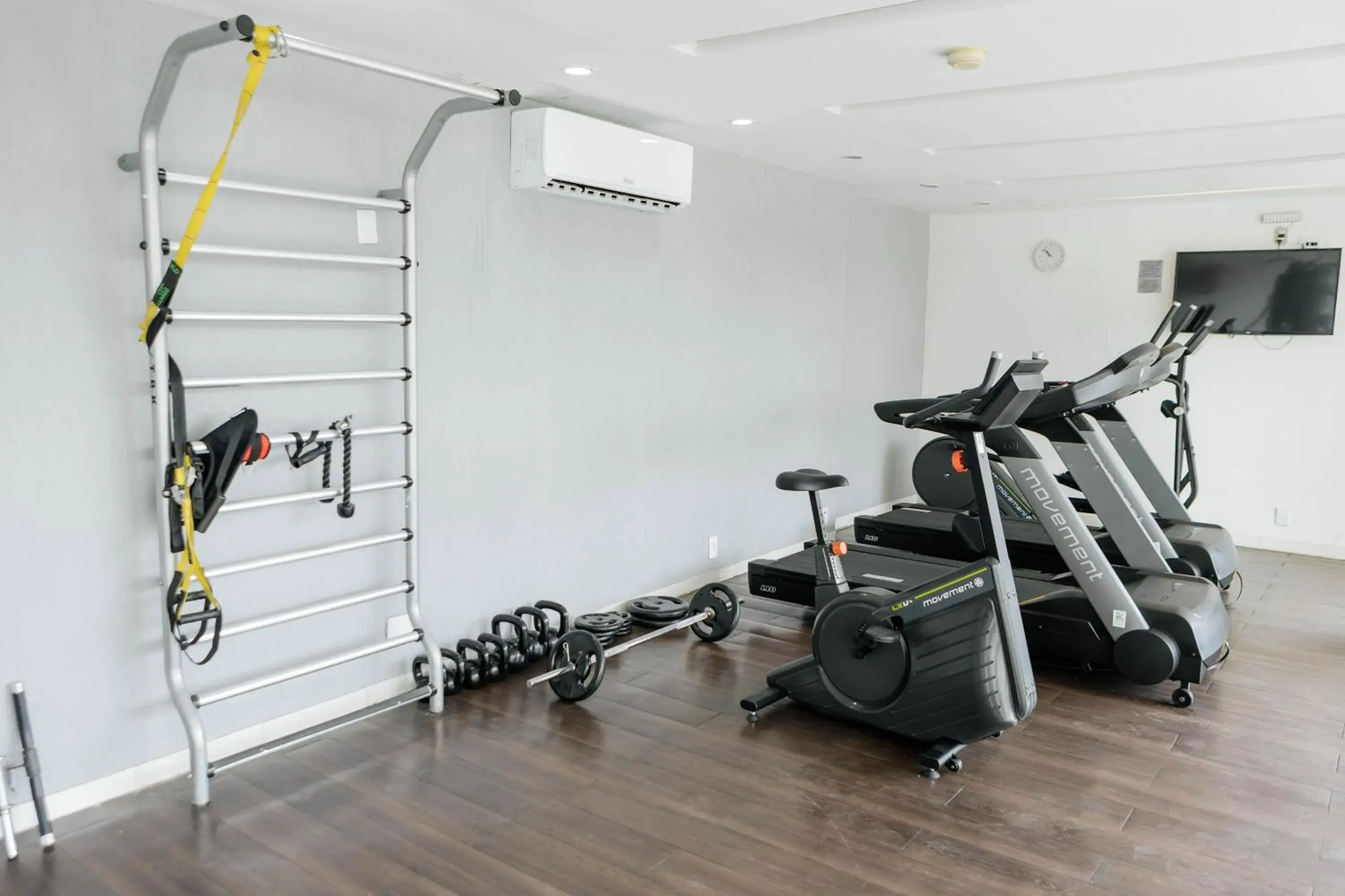Fitness centre/facilities in Hotel Orizzonte Niteroi by Atlantica Fitness centre/facilities in Hotel Orizzonte Niteroi by Atlantica