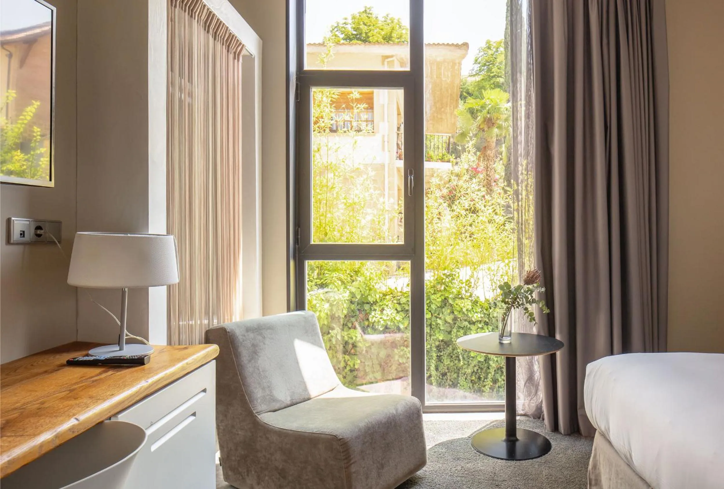 View (from property/room), Bed in Hotel Viura