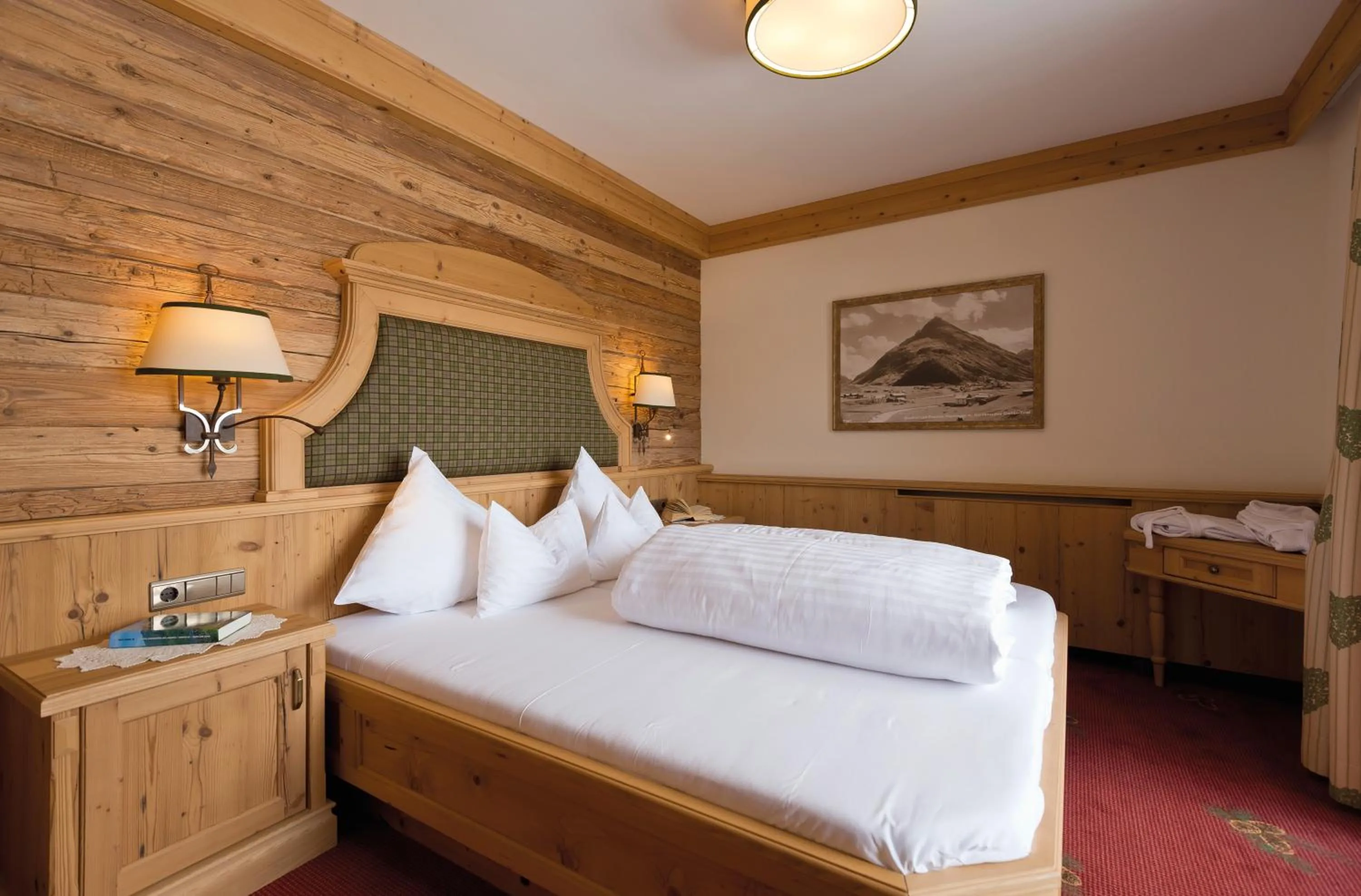 Bedroom, Bed in Alpenresort Fluchthorn