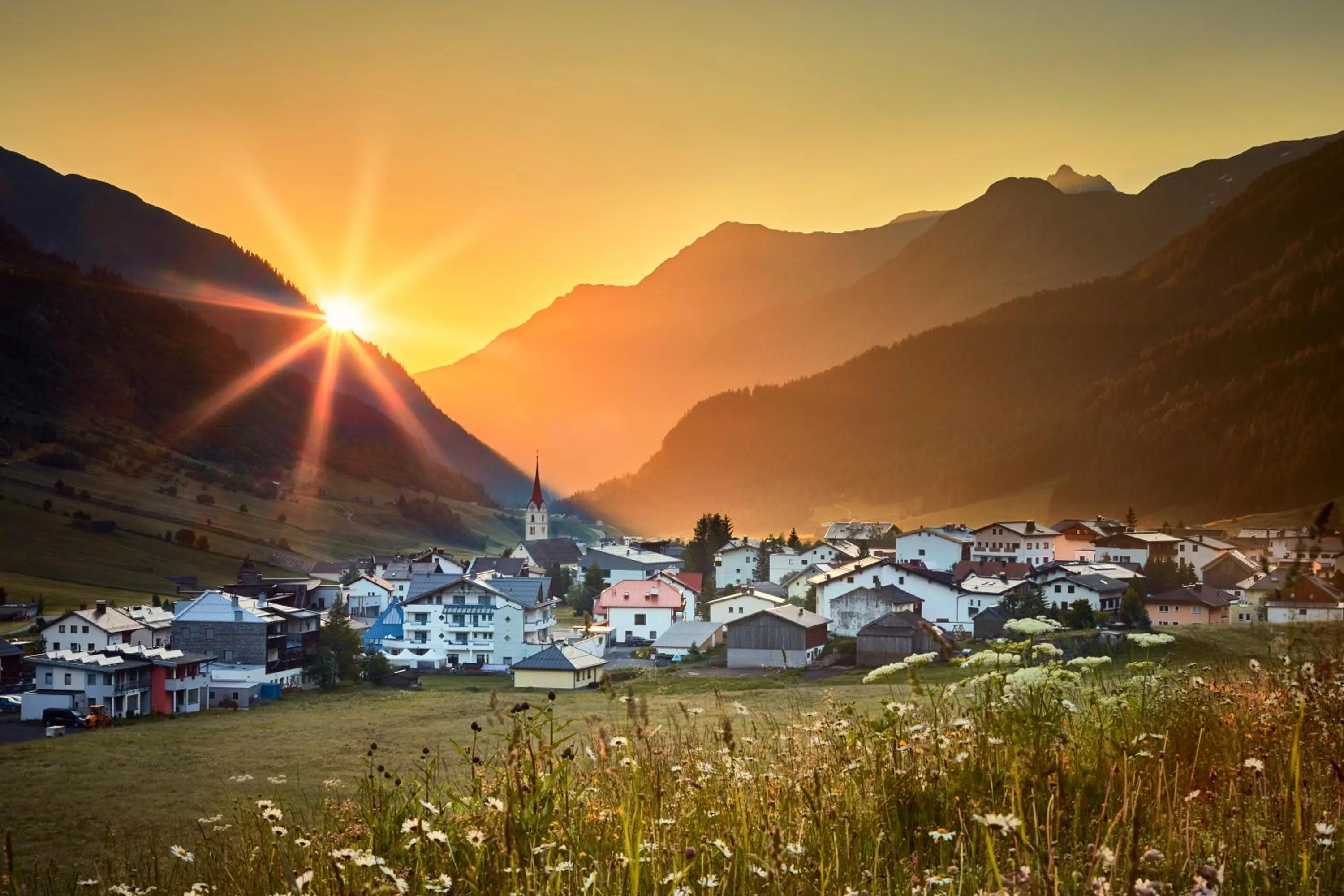 Sunrise in Alpenresort Fluchthorn
