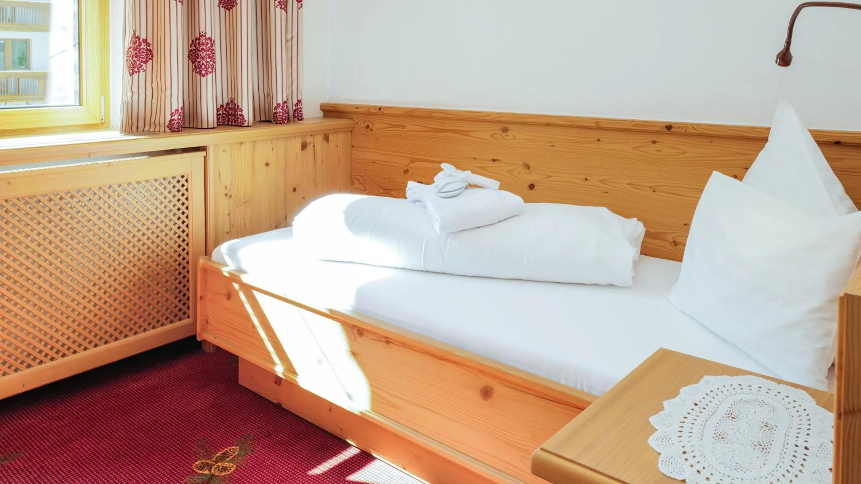 Bed in Alpenresort Fluchthorn