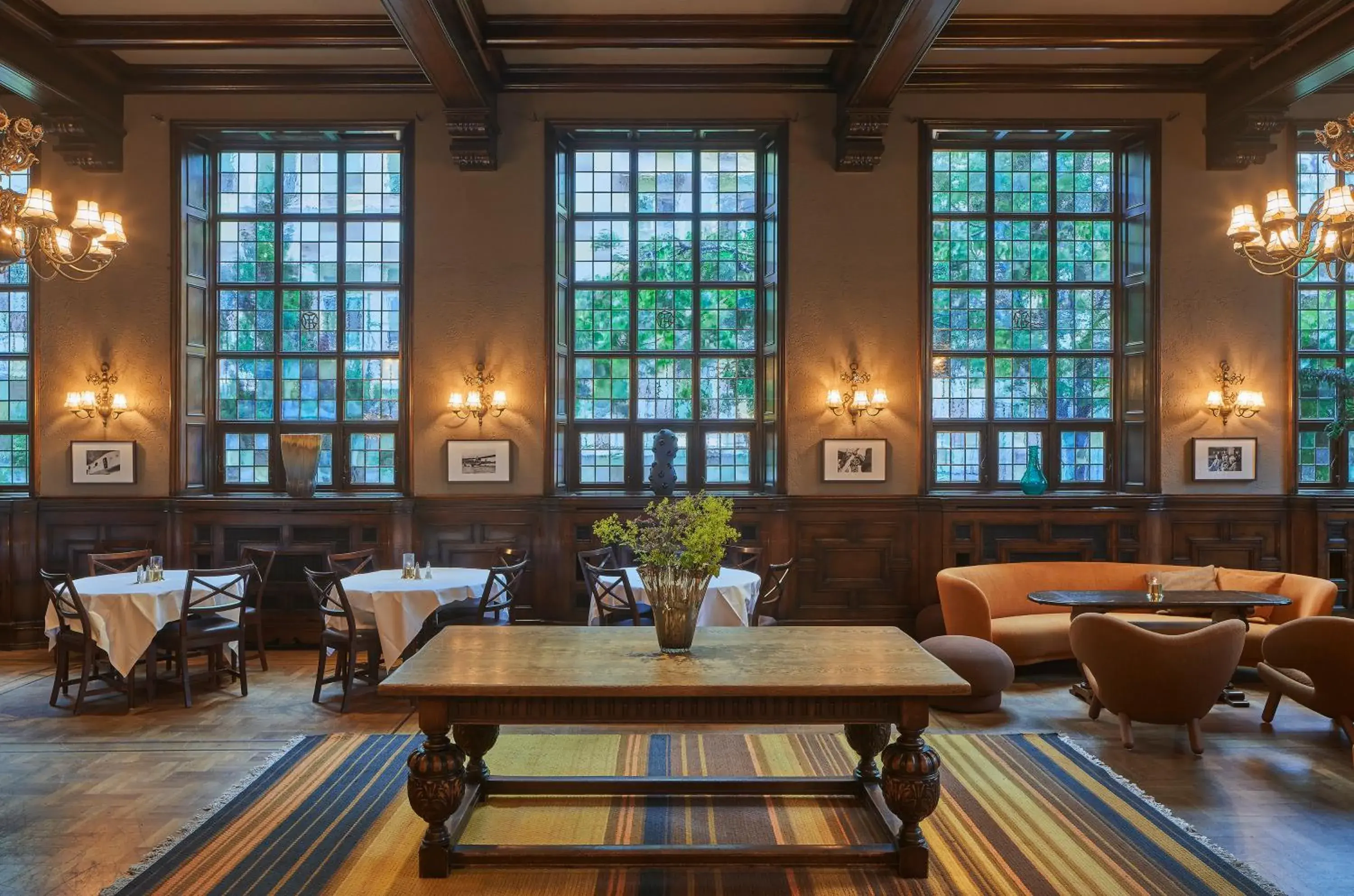 Lounge or bar in Grand Hotel Terminus Lounge or bar in Grand Hotel Terminus