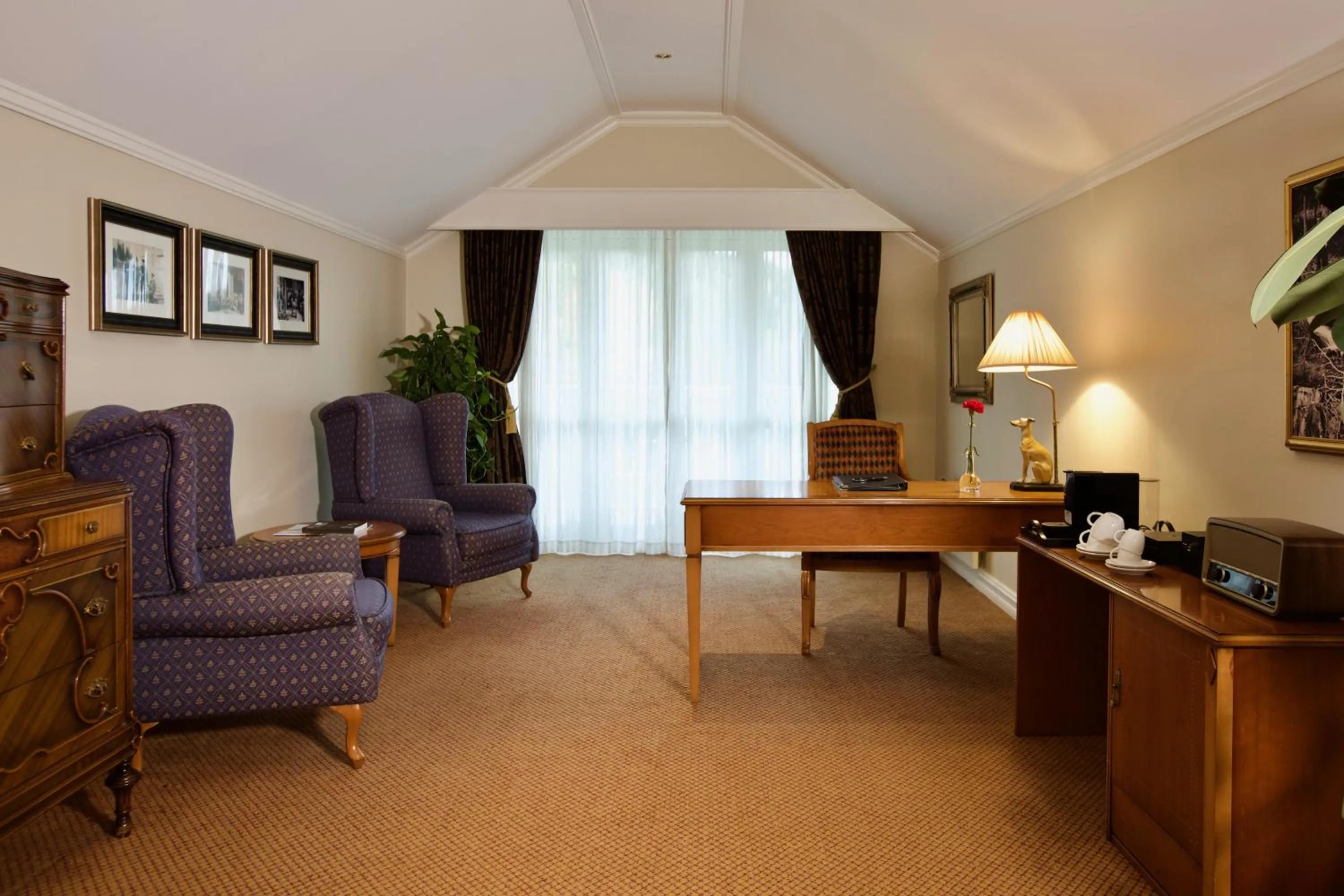 Living room in Losby Gods Manor