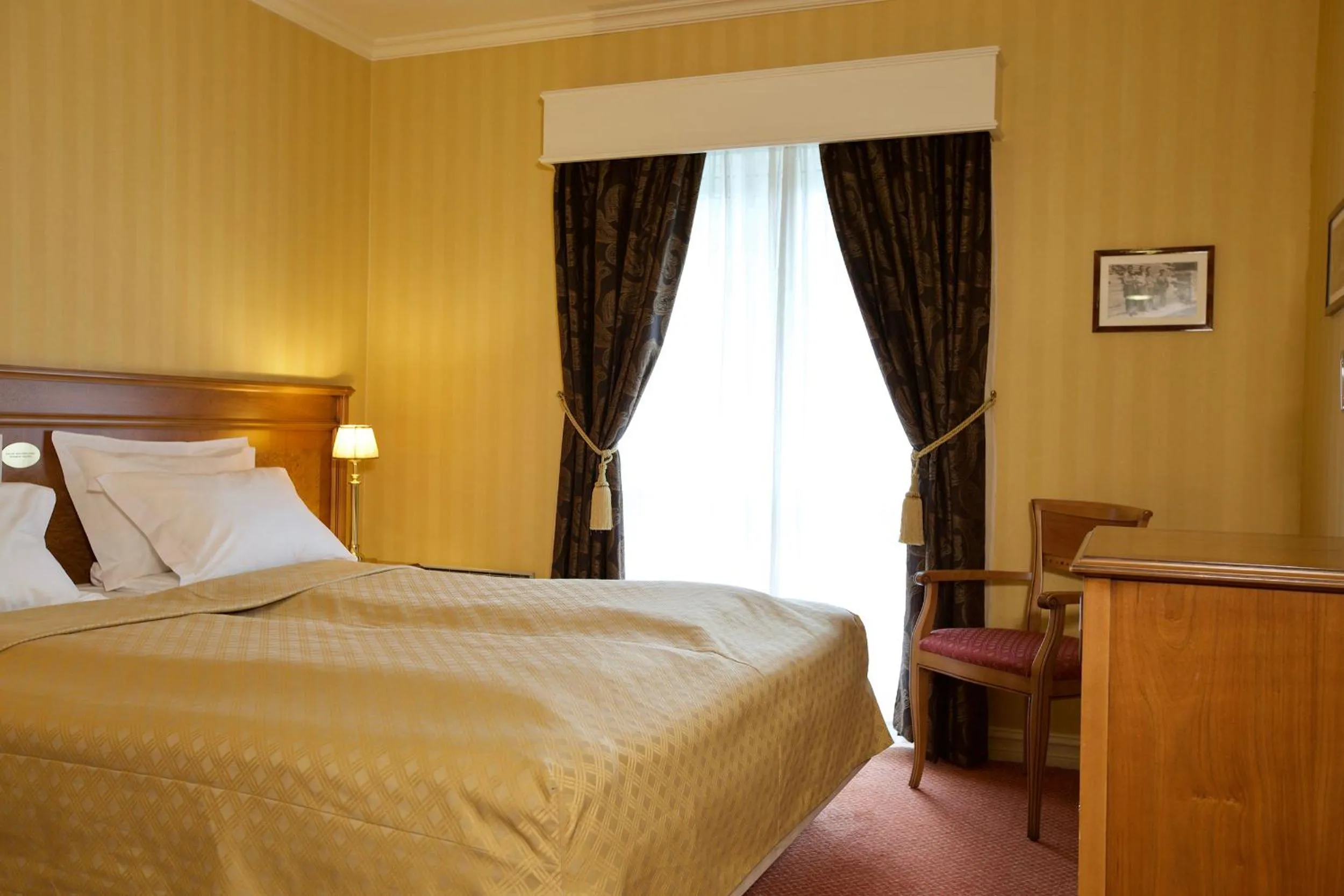 Bed in Losby Gods Manor