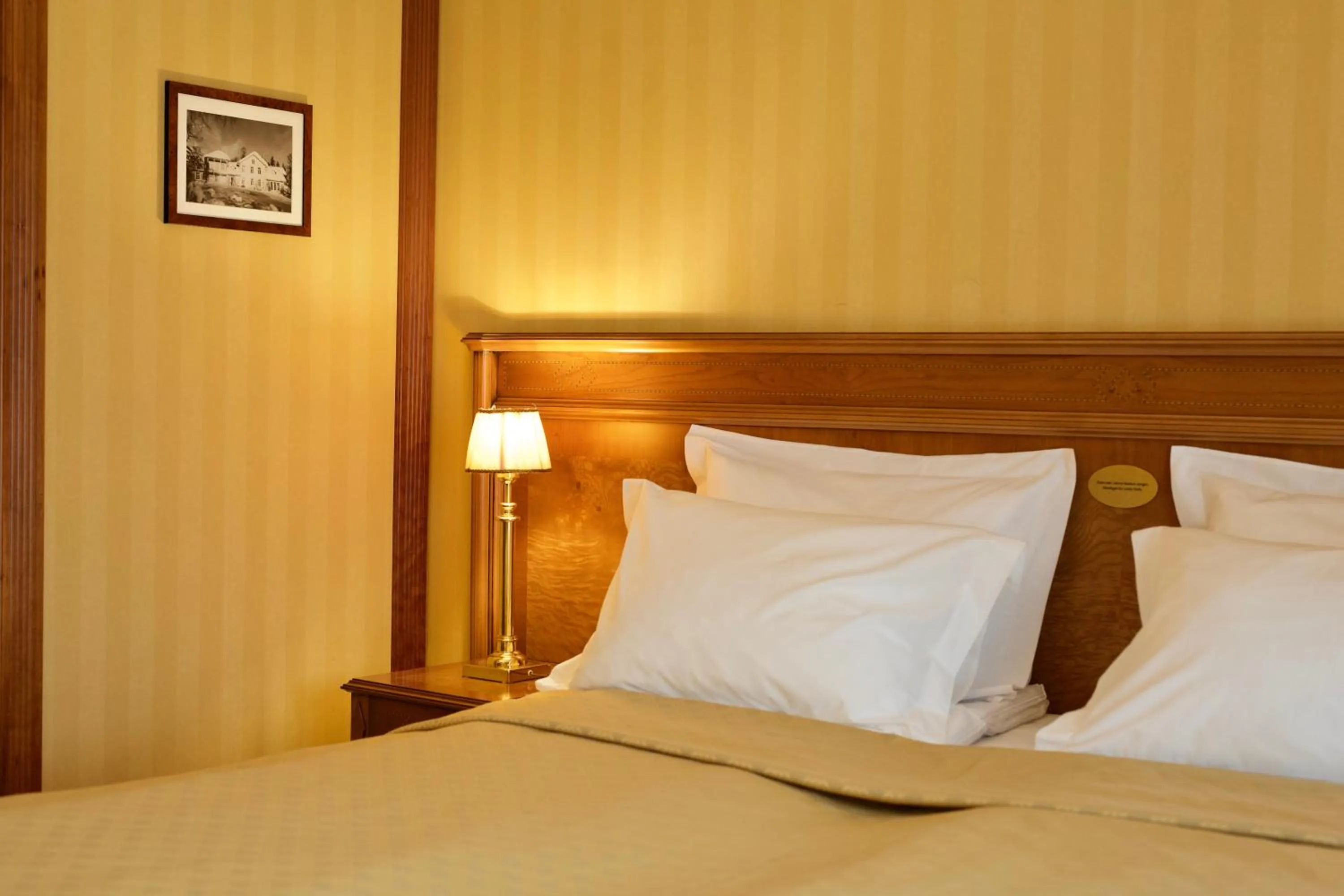 Bed in Losby Gods Manor