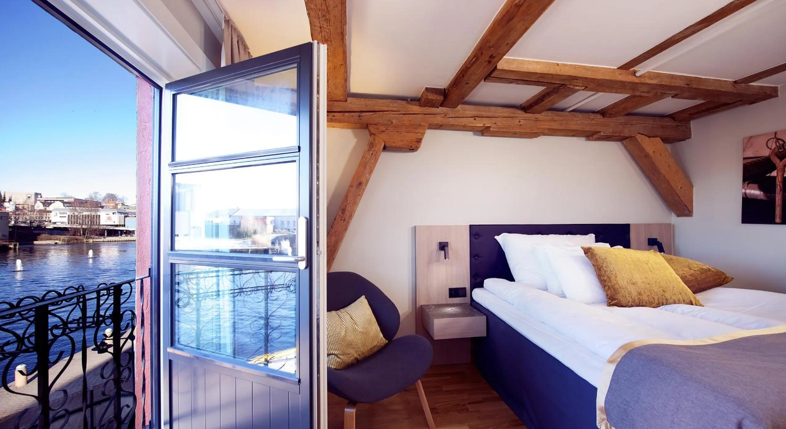 Bed in Clarion Collection Hotel Bryggeparken