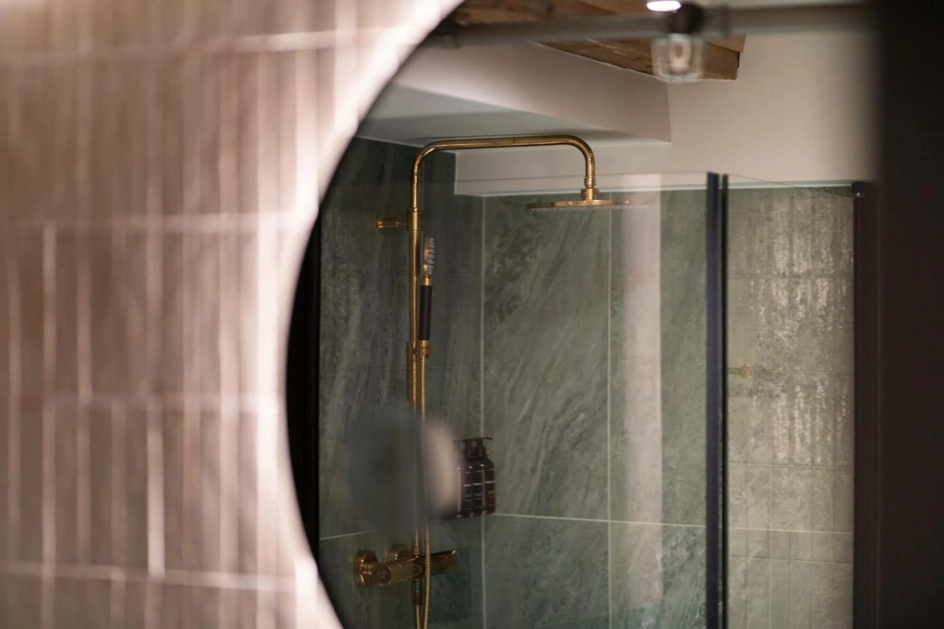 Shower in Home Hotel Bryggeparken