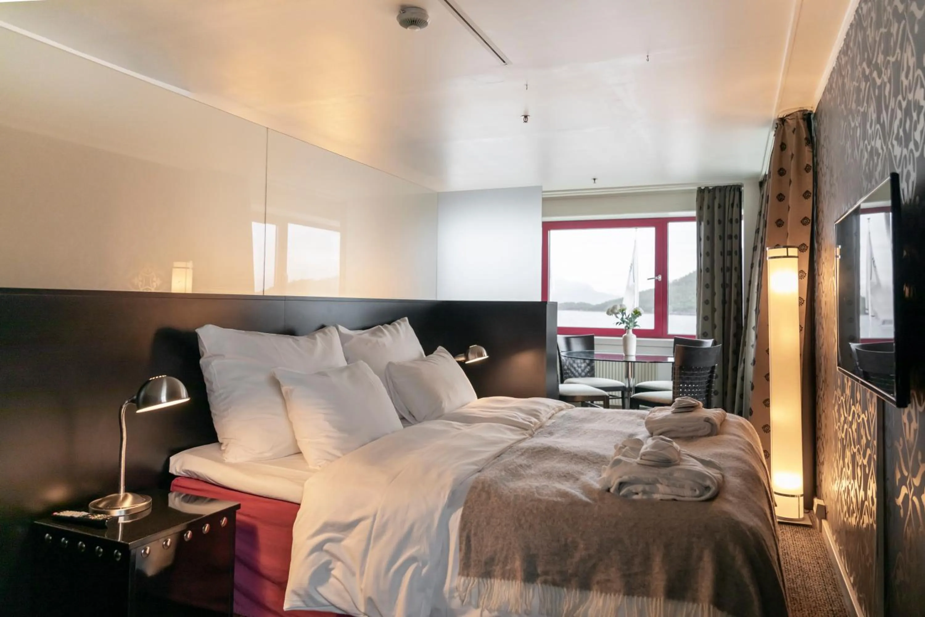 Bed in Home Hotel Arcticus