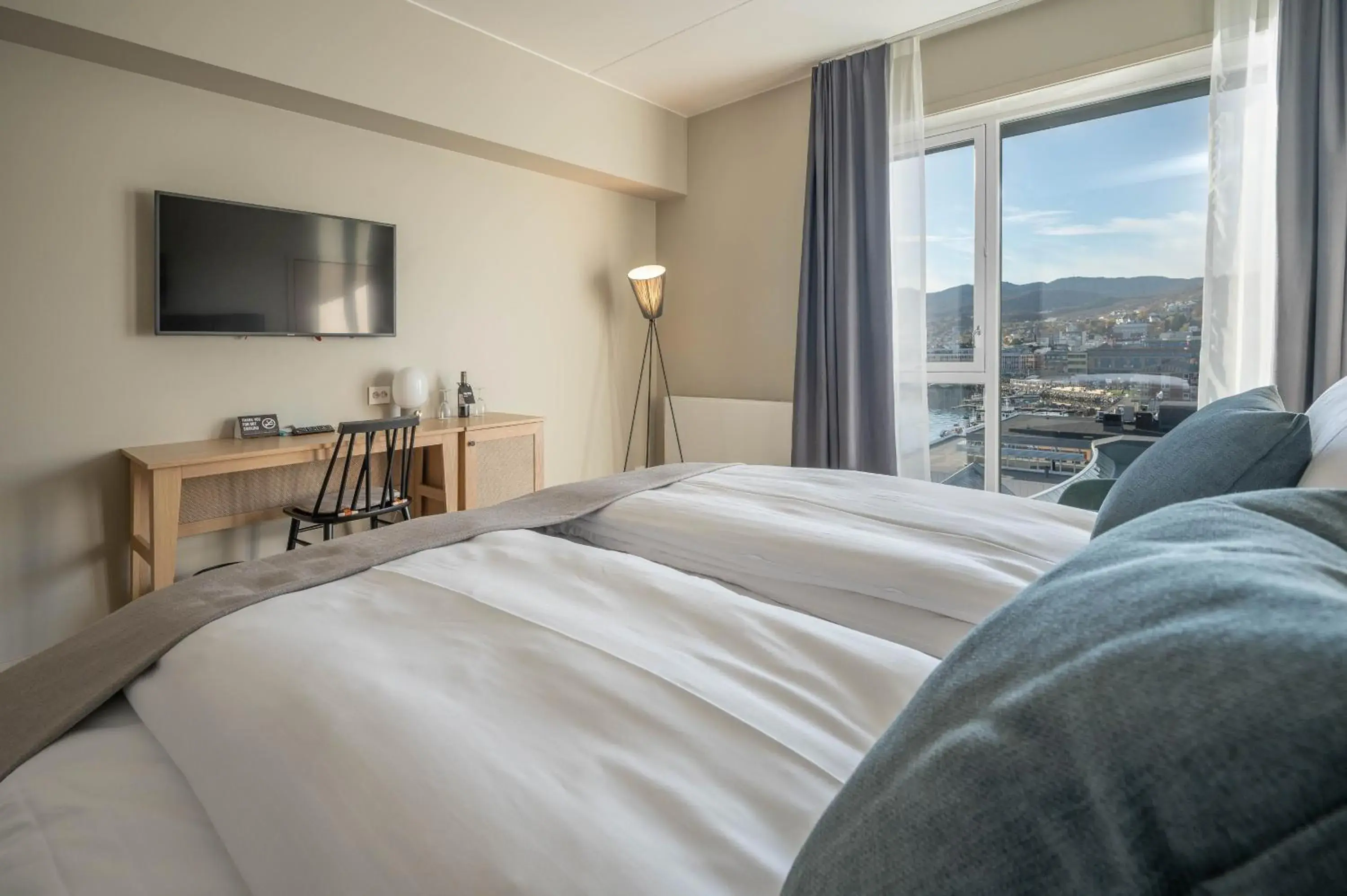 TV and multimedia, Bed in Home Hotel Arcticus TV and multimedia, Bed in Home Hotel Arcticus