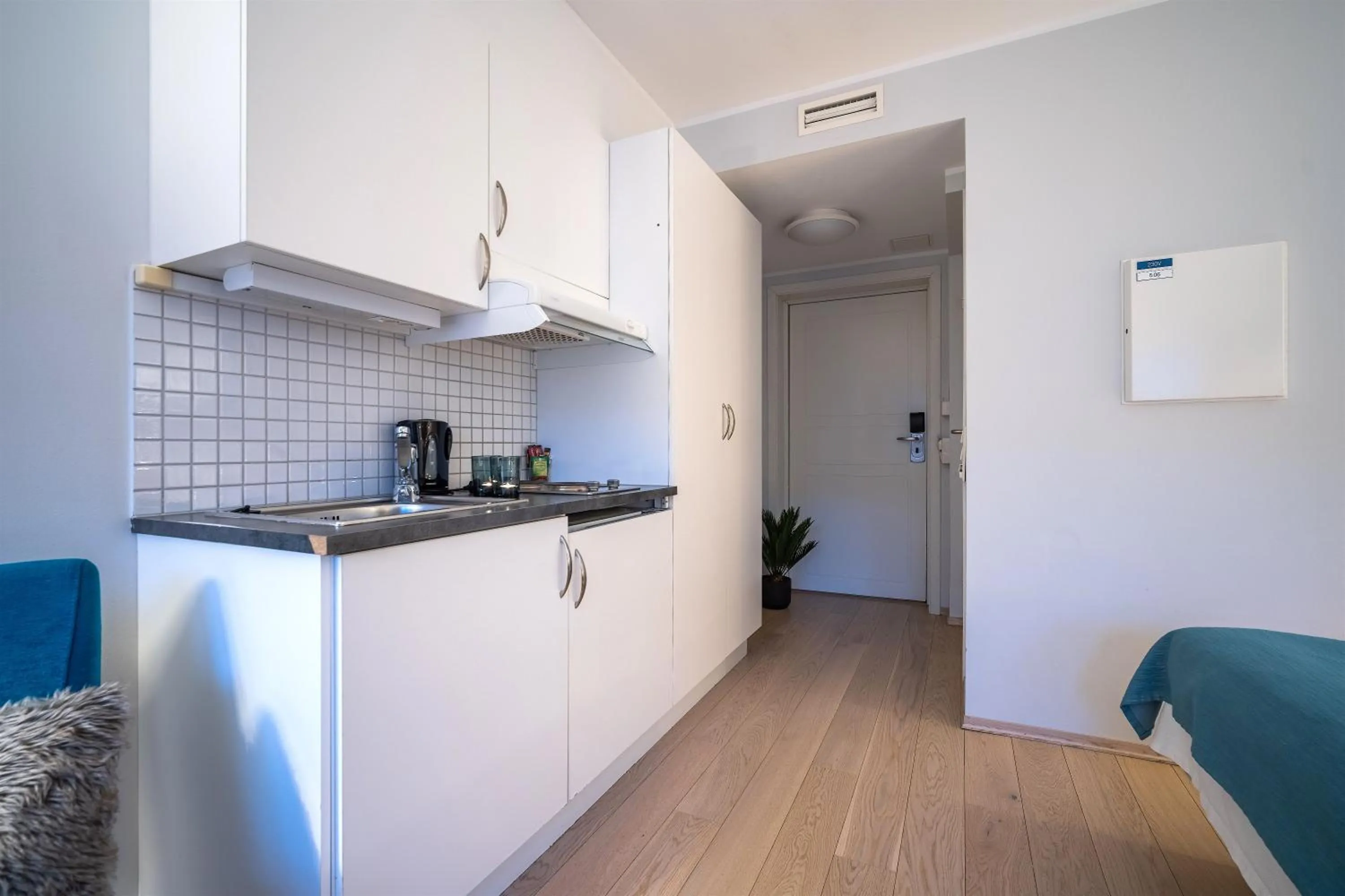 Kitchen or kitchenette in Enter City Hotel
