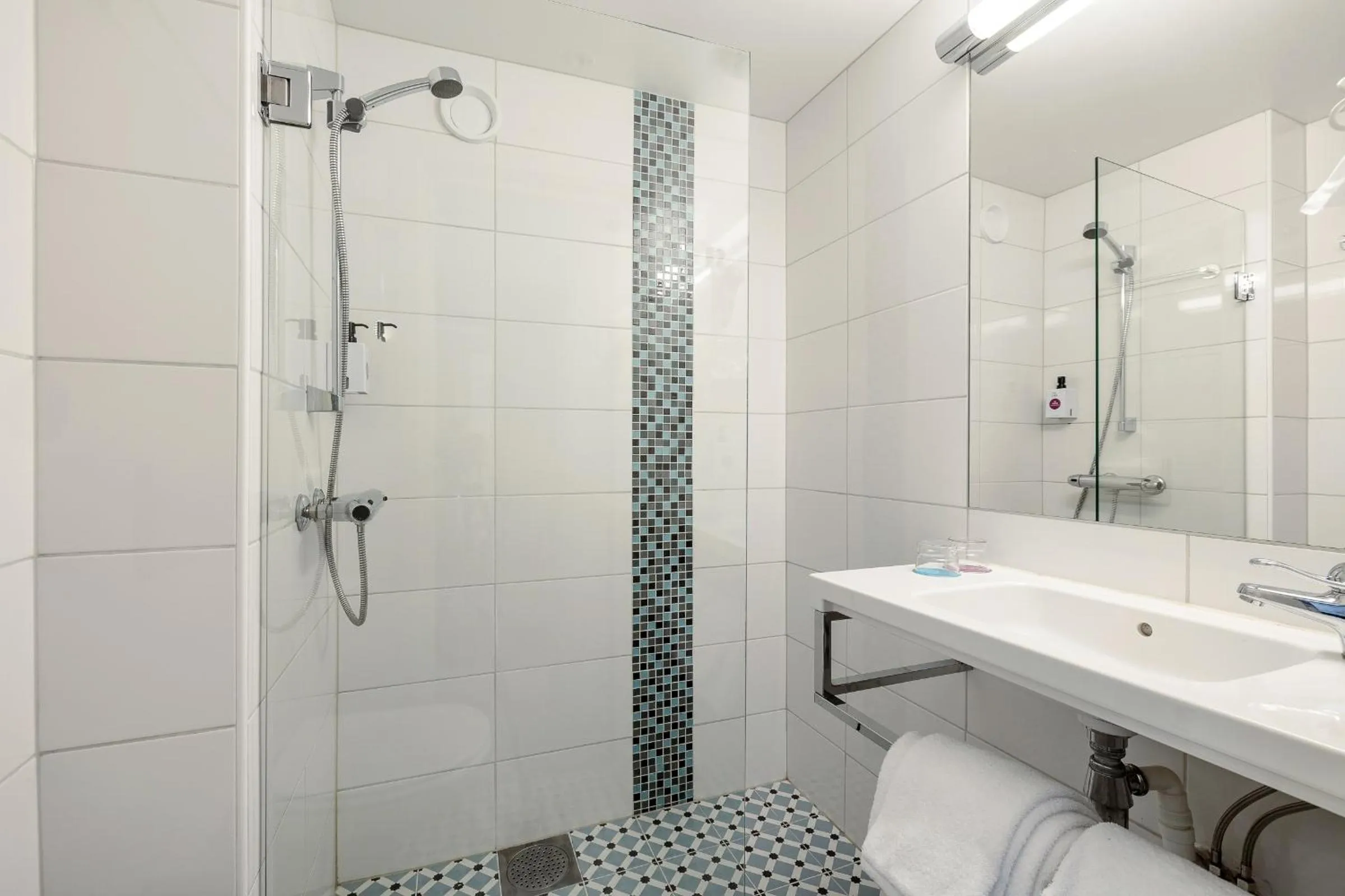 Bathroom in Quality Hotel Grand Larvik