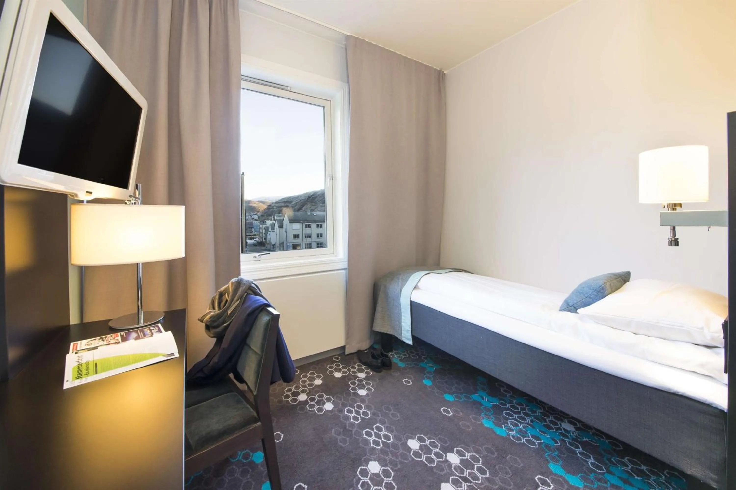 Photo of the whole room, Bed in Scandic Hammerfest