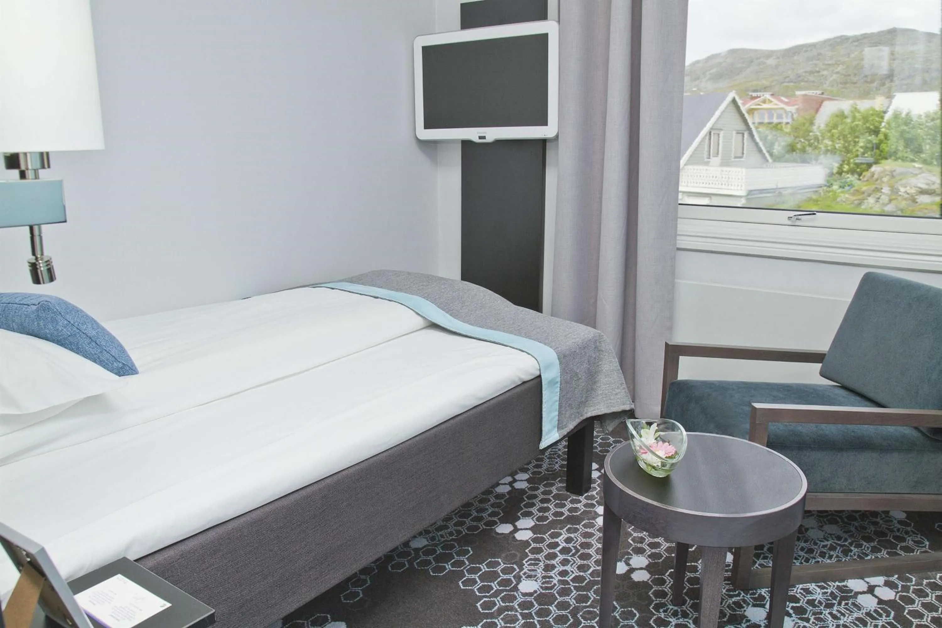 Photo of the whole room, Bed in Scandic Hammerfest