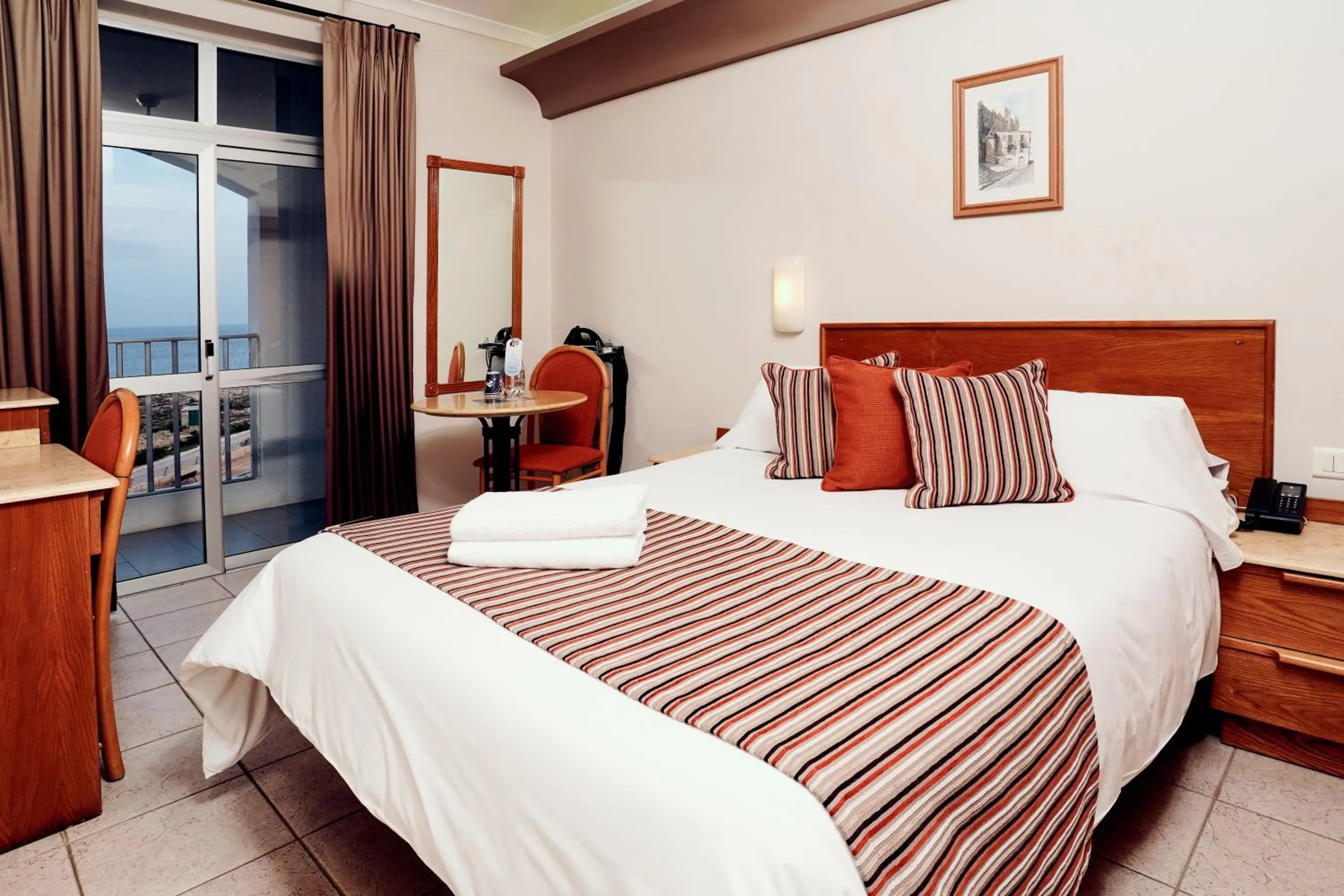 Bedroom, Bed in Paradise Bay Resort