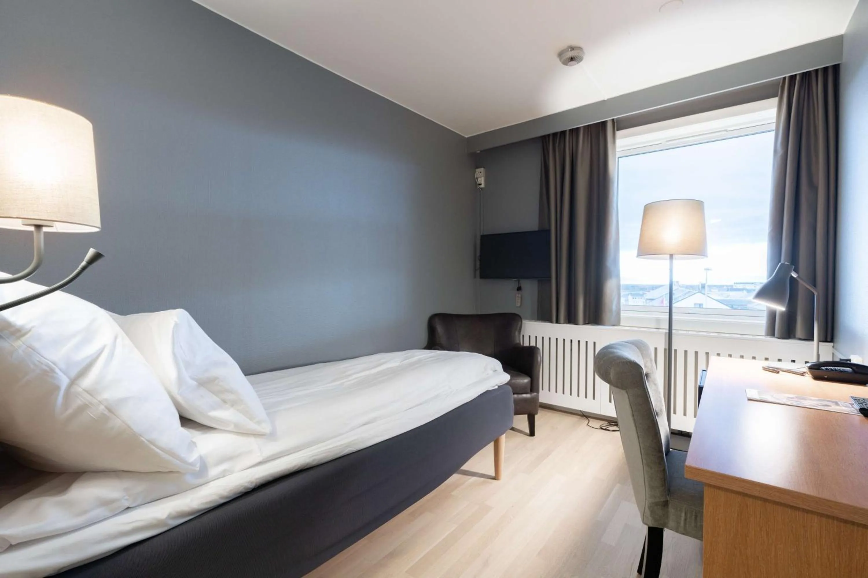 Bedroom, Bed in Scandic Vadsø