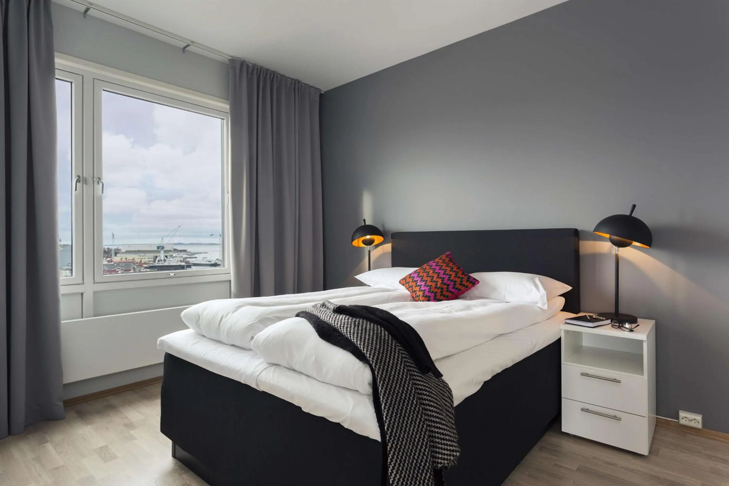 Bedroom, Bed in Scandic Syv Søstre