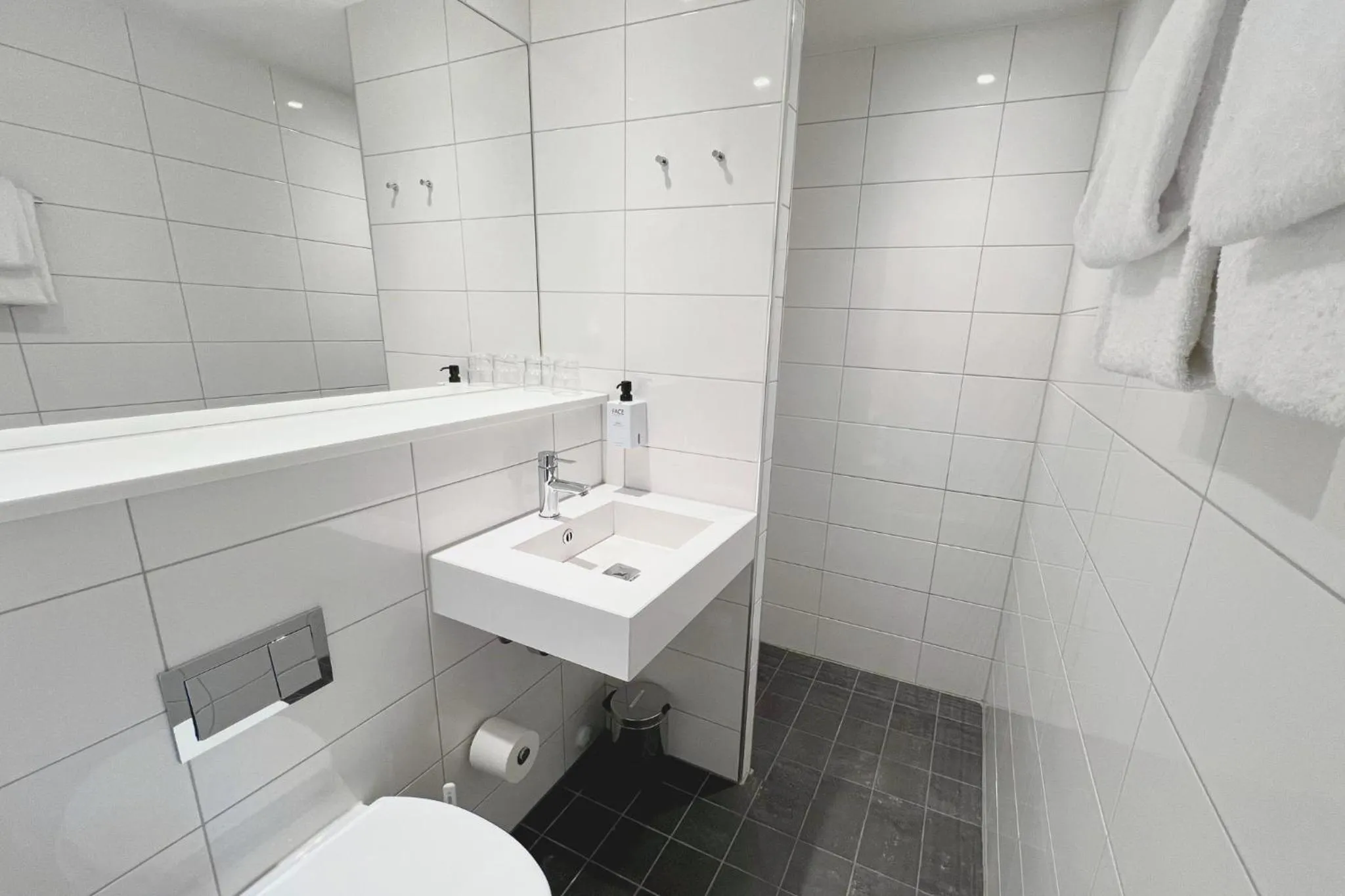 Shower in Havna Tjøme Hotel