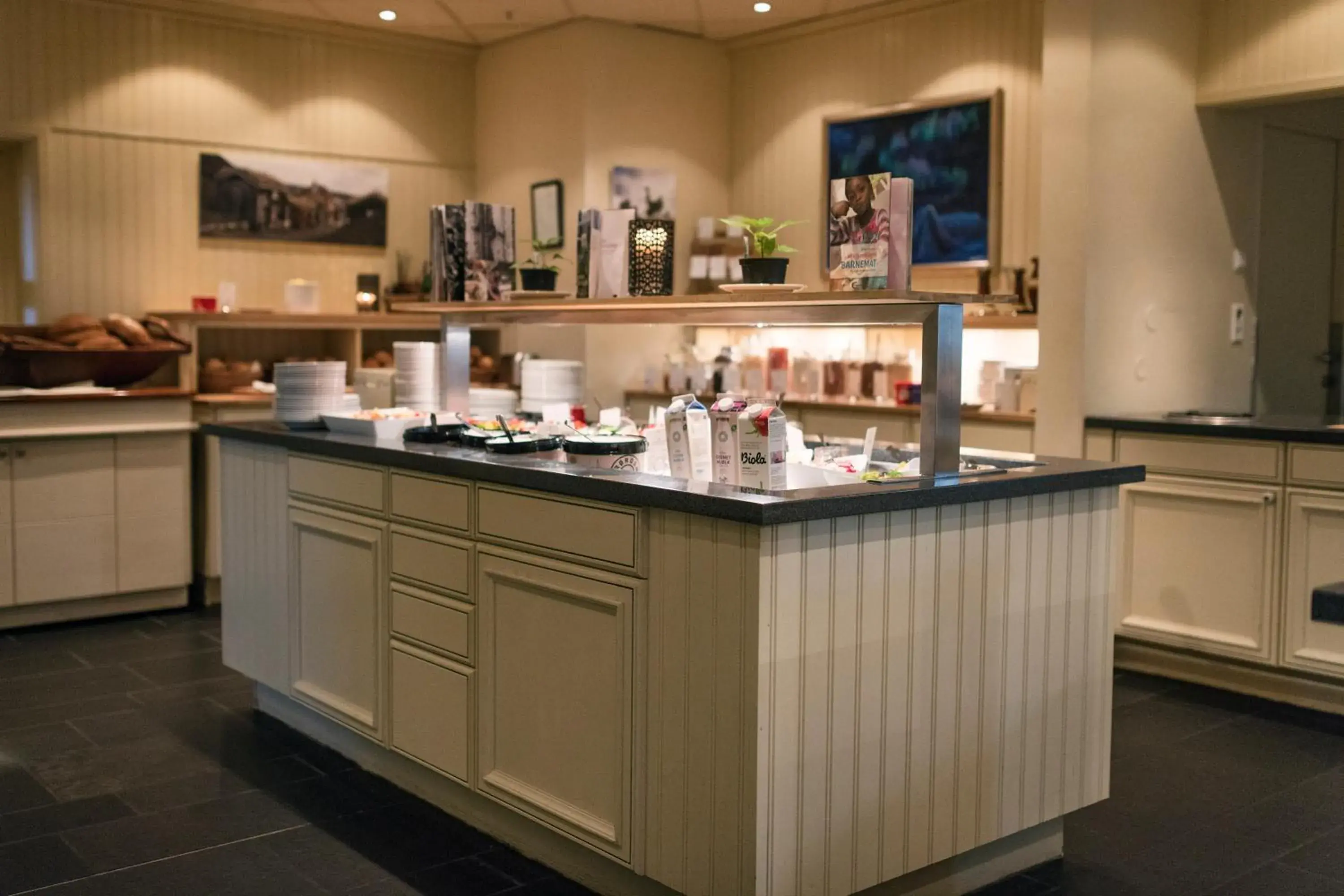 Buffet breakfast in Røros Hotell - Bad & Velvære Buffet breakfast in Røros Hotell - Bad & Velvære