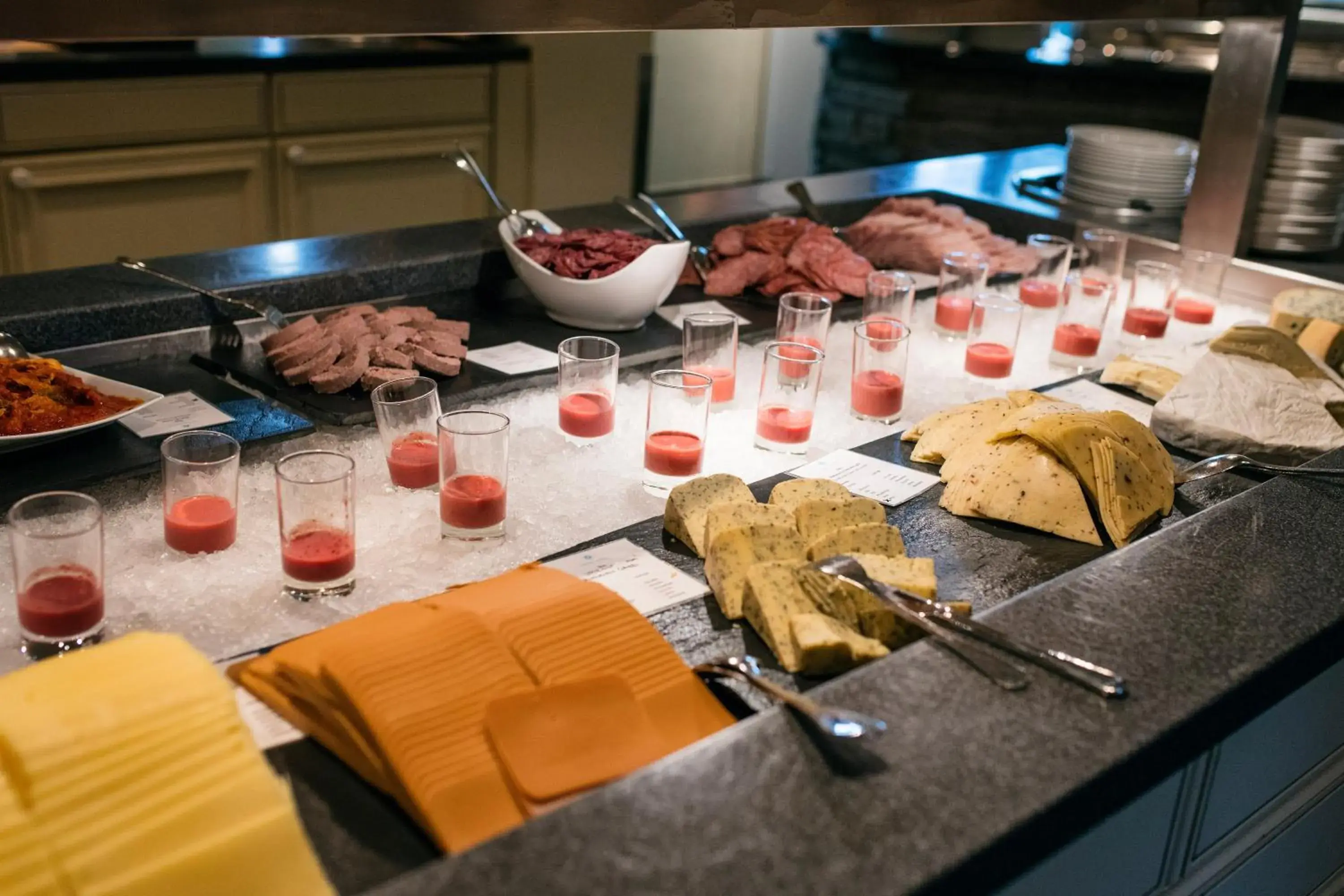 Buffet breakfast in Røros Hotell - Bad & Velvære Buffet breakfast in Røros Hotell - Bad & Velvære