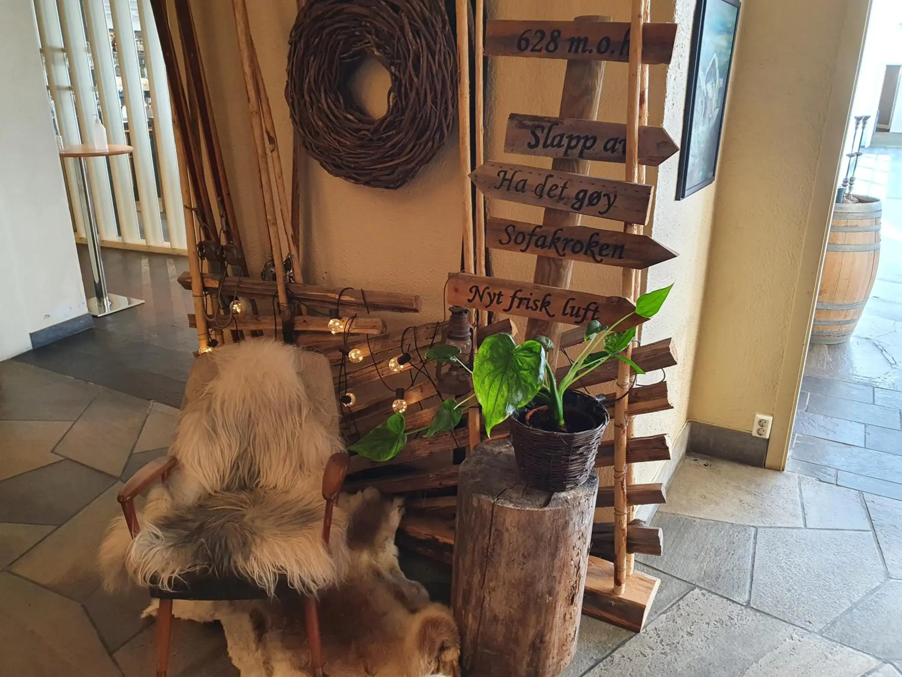 Lobby or reception in Røros Hotell - Bad & Velvære Lobby or reception in Røros Hotell - Bad & Velvære