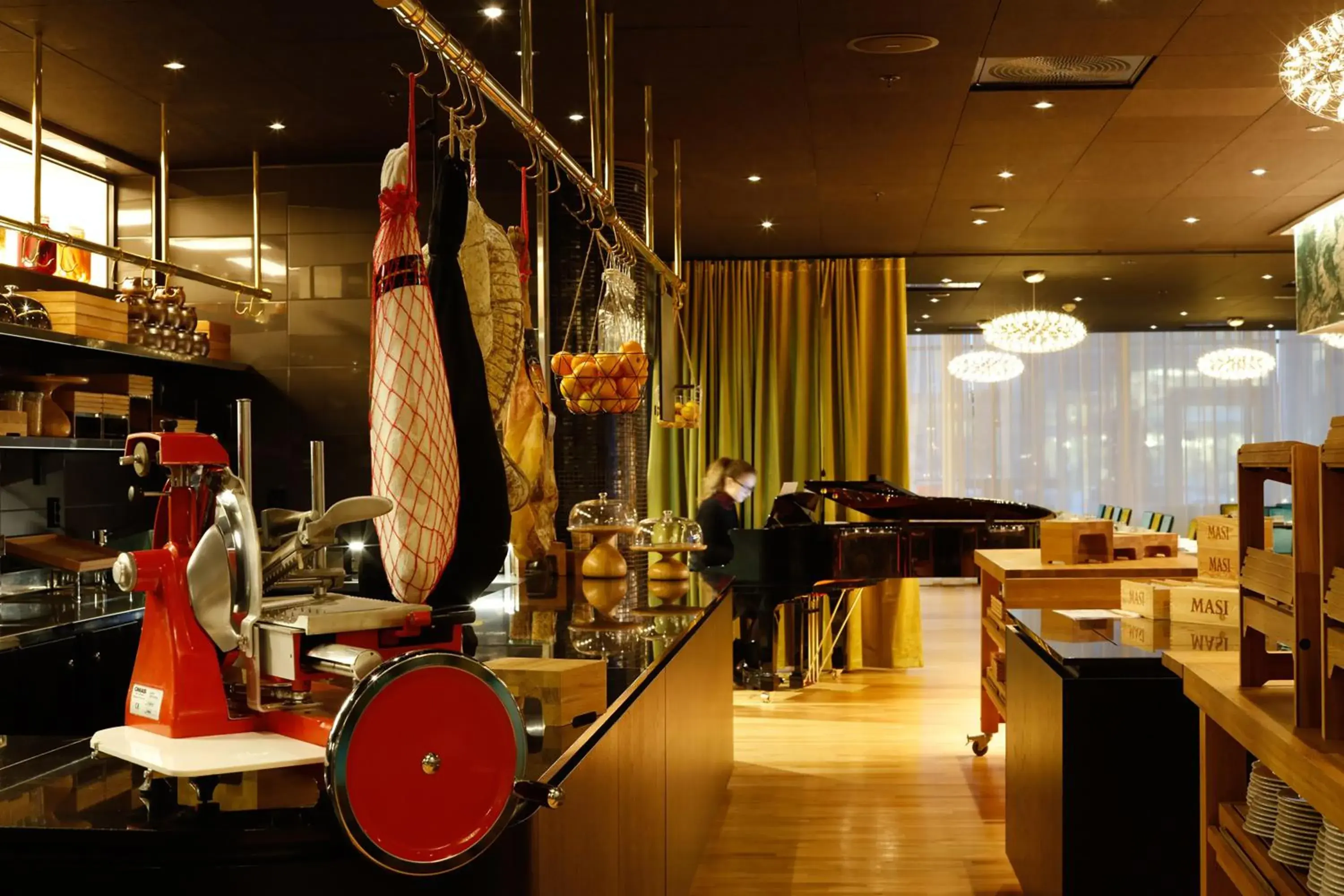 Restaurant/places to eat in Thon Hotel Lofoten Restaurant/places to eat in Thon Hotel Lofoten