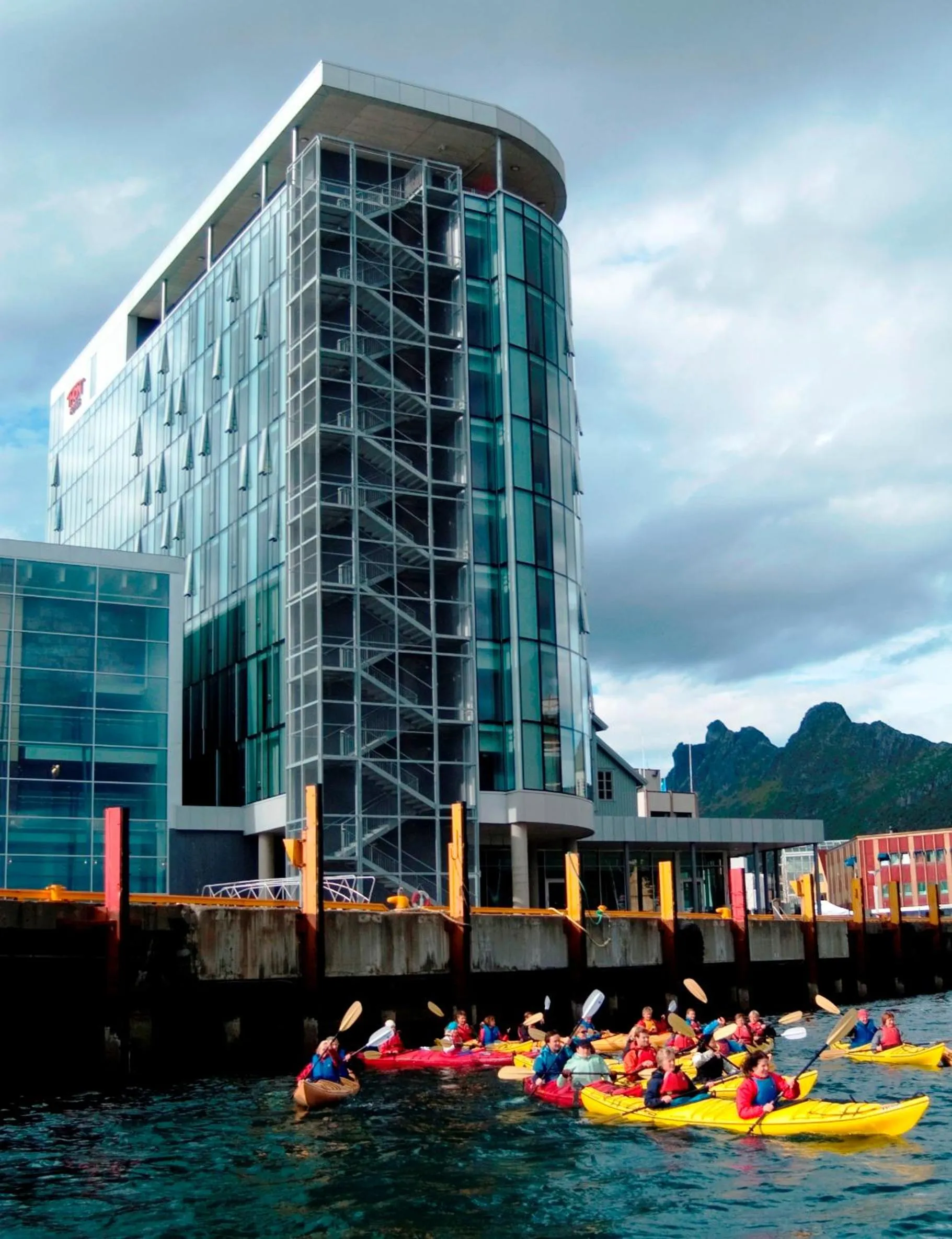 Facade/entrance in Thon Hotel Lofoten