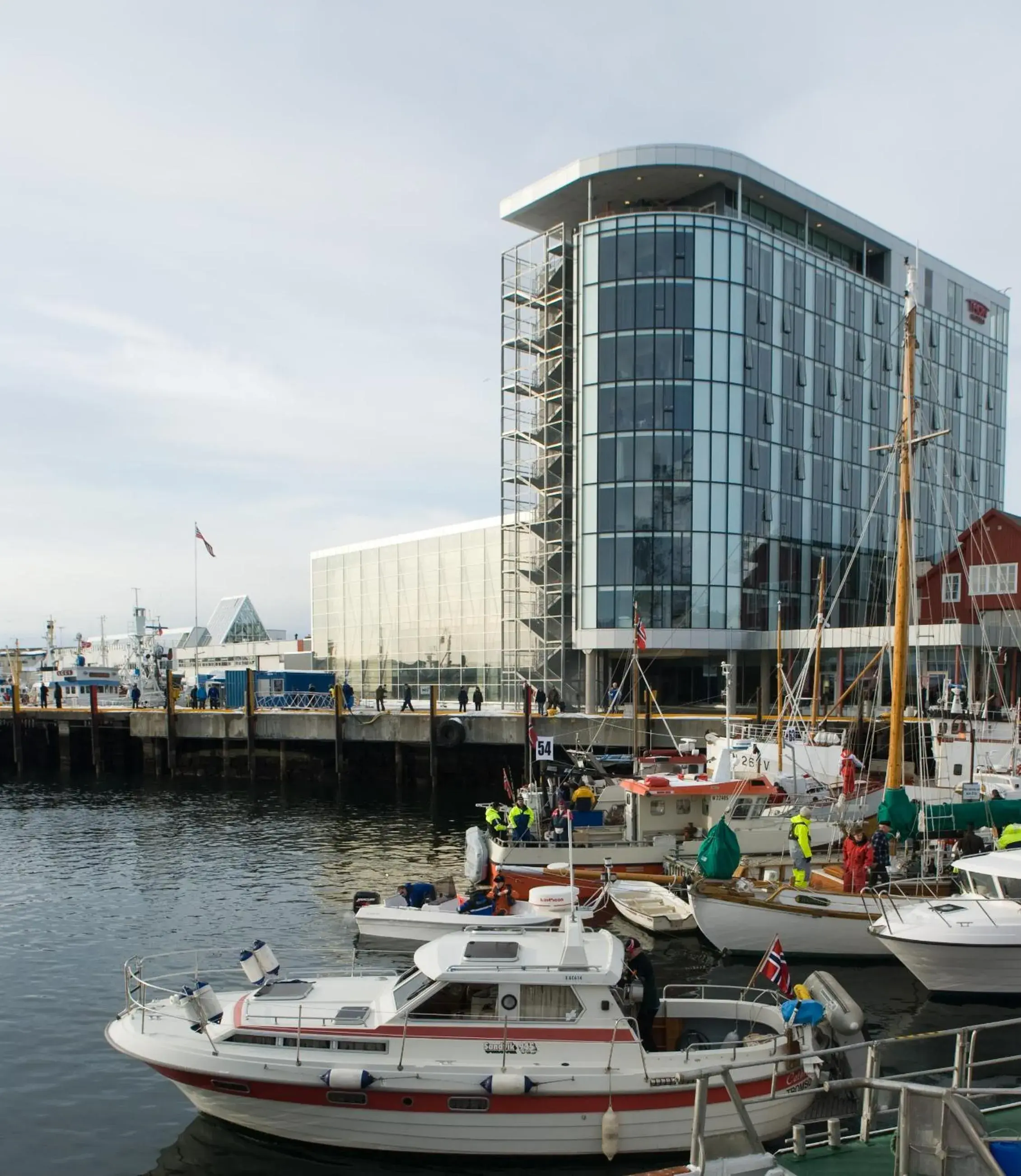 Facade/entrance in Thon Hotel Lofoten Facade/entrance in Thon Hotel Lofoten