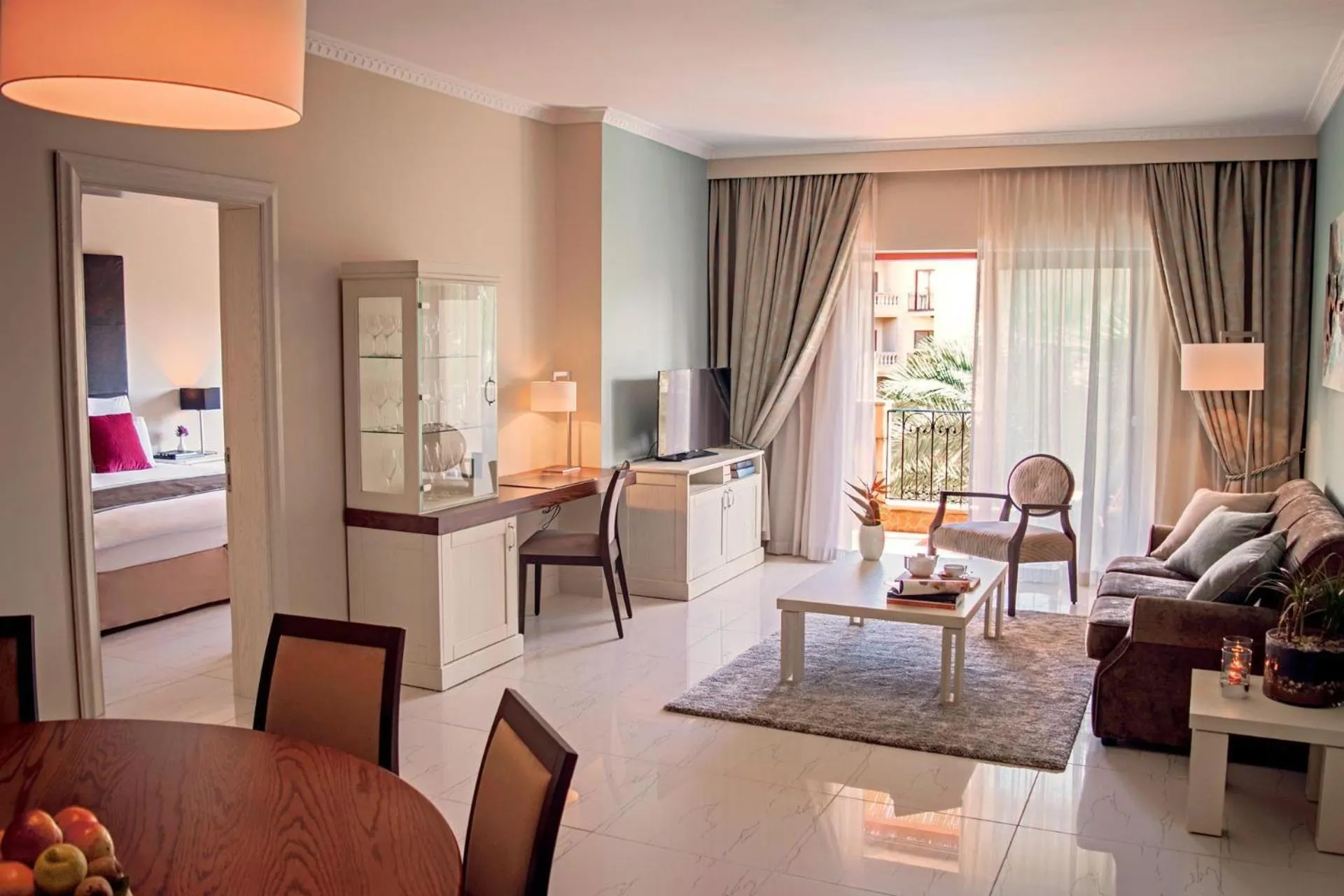 Living room, Bed in Kempinski Hotel San Lawrenz