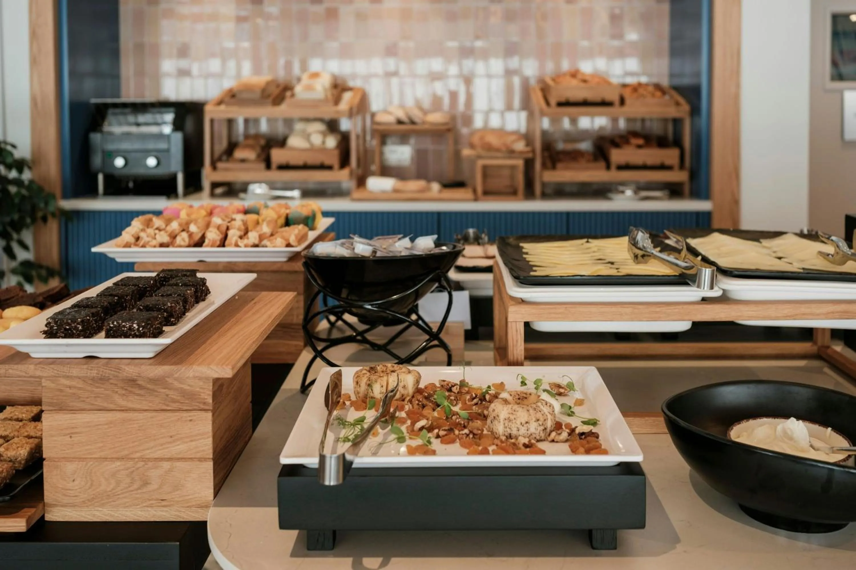 Restaurant/places to eat in Courtyard by Marriott Sliema