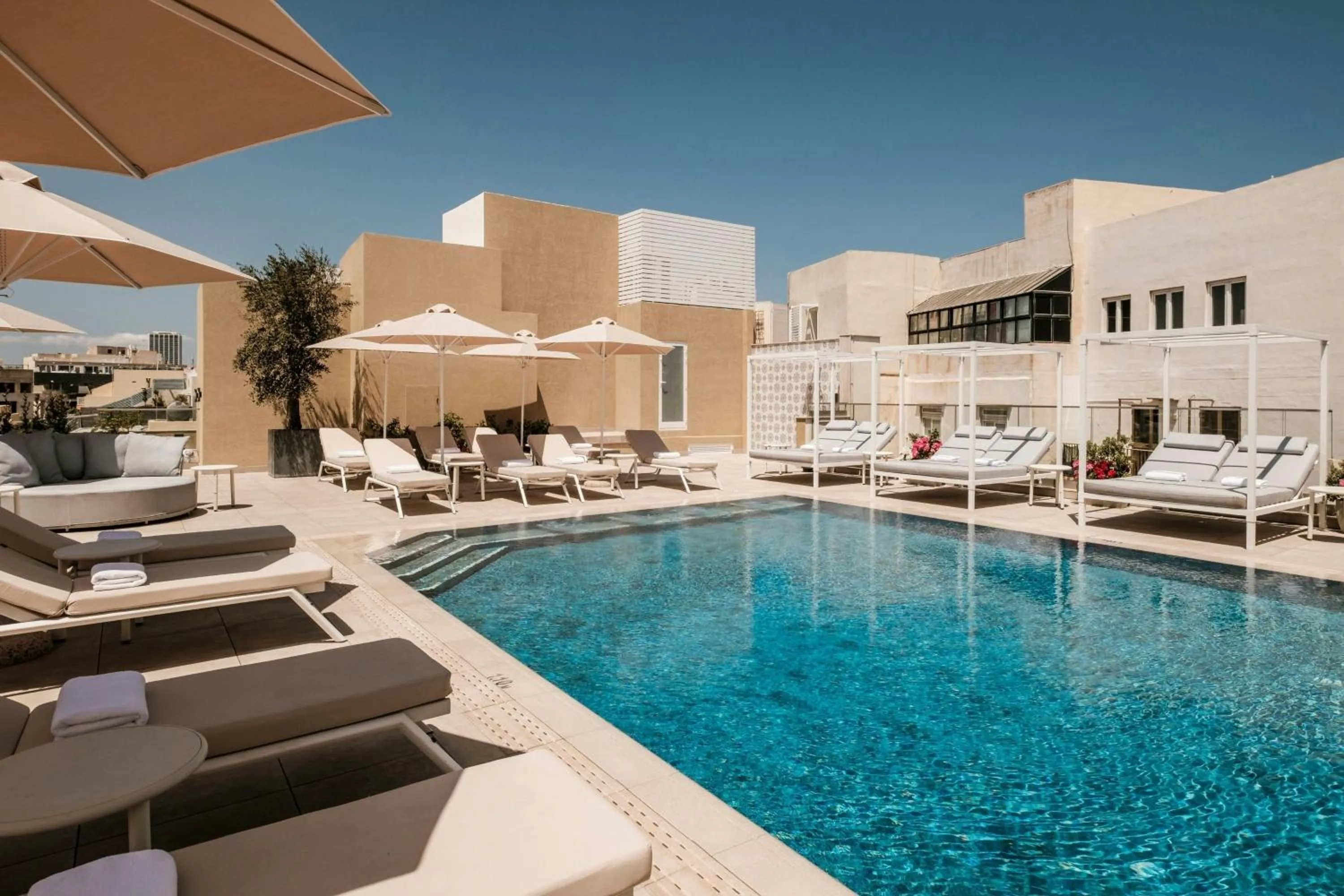 Swimming pool in Courtyard by Marriott Sliema