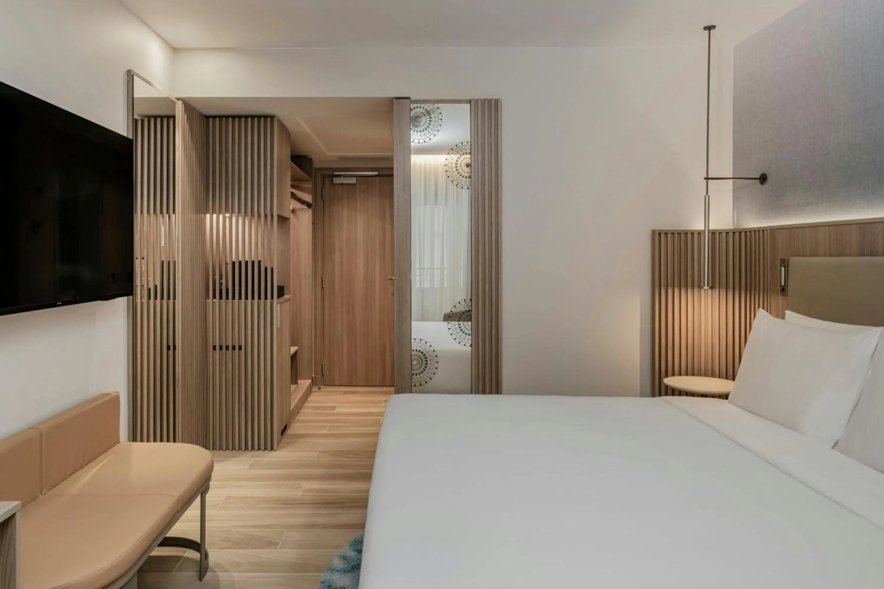 Bedroom, Bed in Courtyard by Marriott Sliema