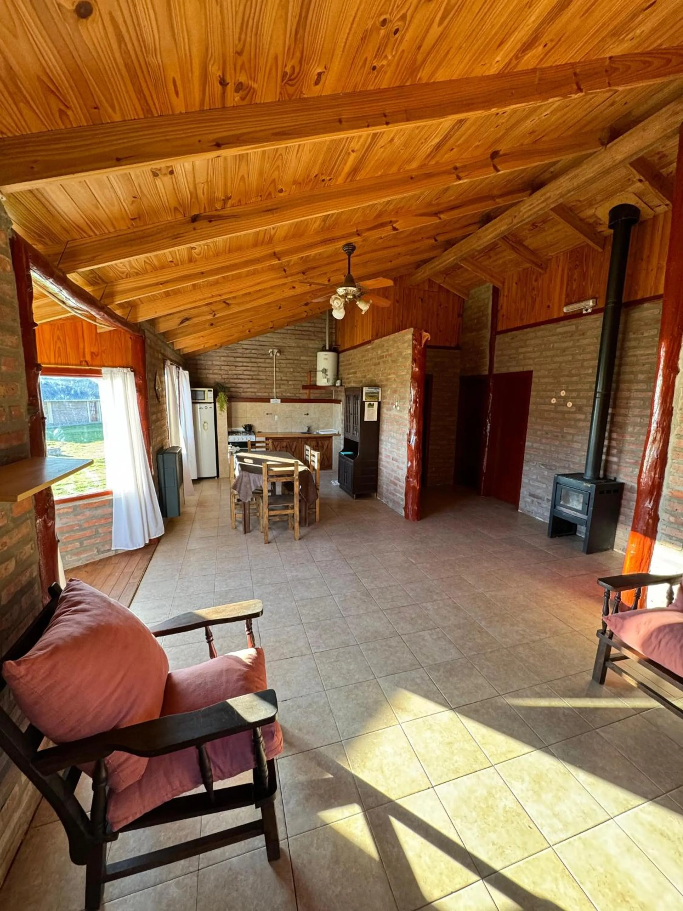 Kitchen or kitchenette in Cabañas Paihuen