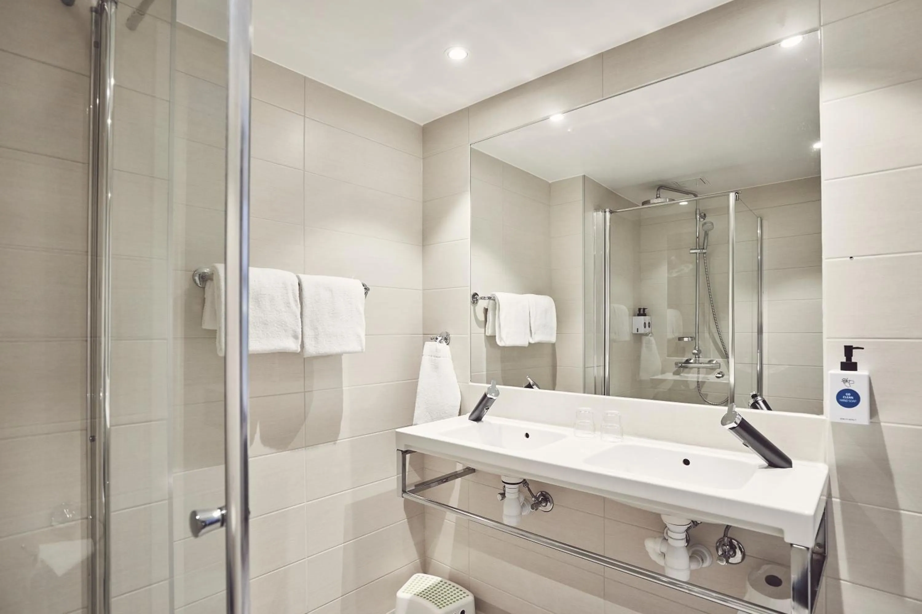 Bathroom in Quality Hotel Maritim