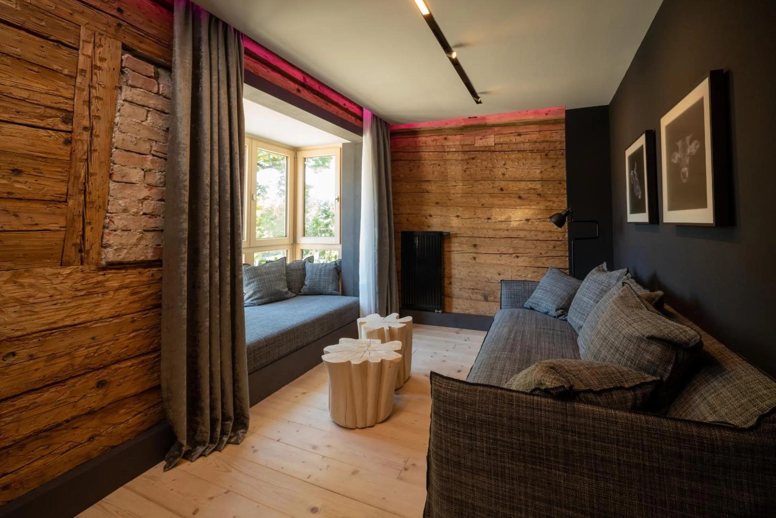 Photo of the whole room in Der Löwe