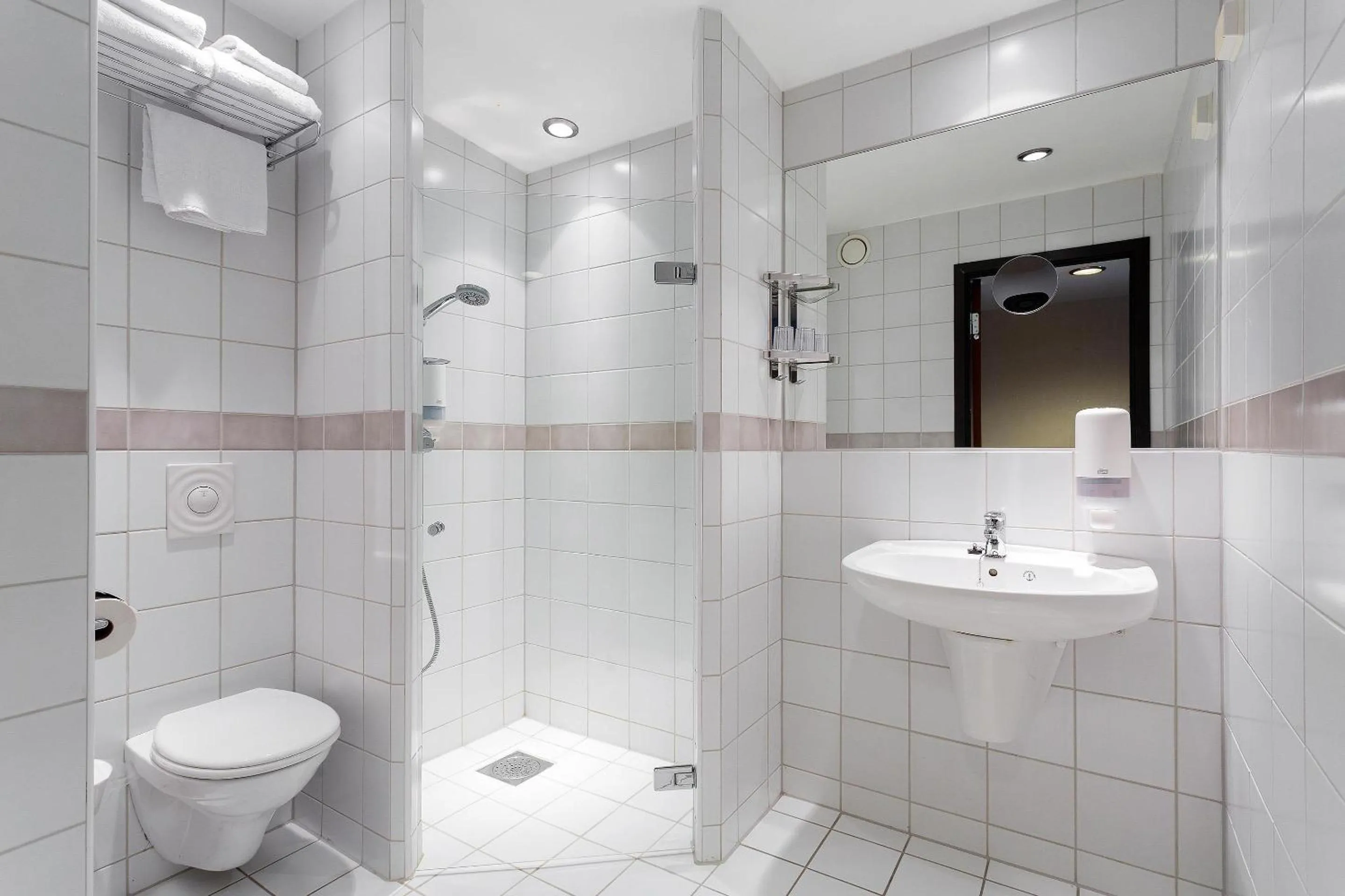 Bathroom in Aiden by Best Western Haugesund Airport