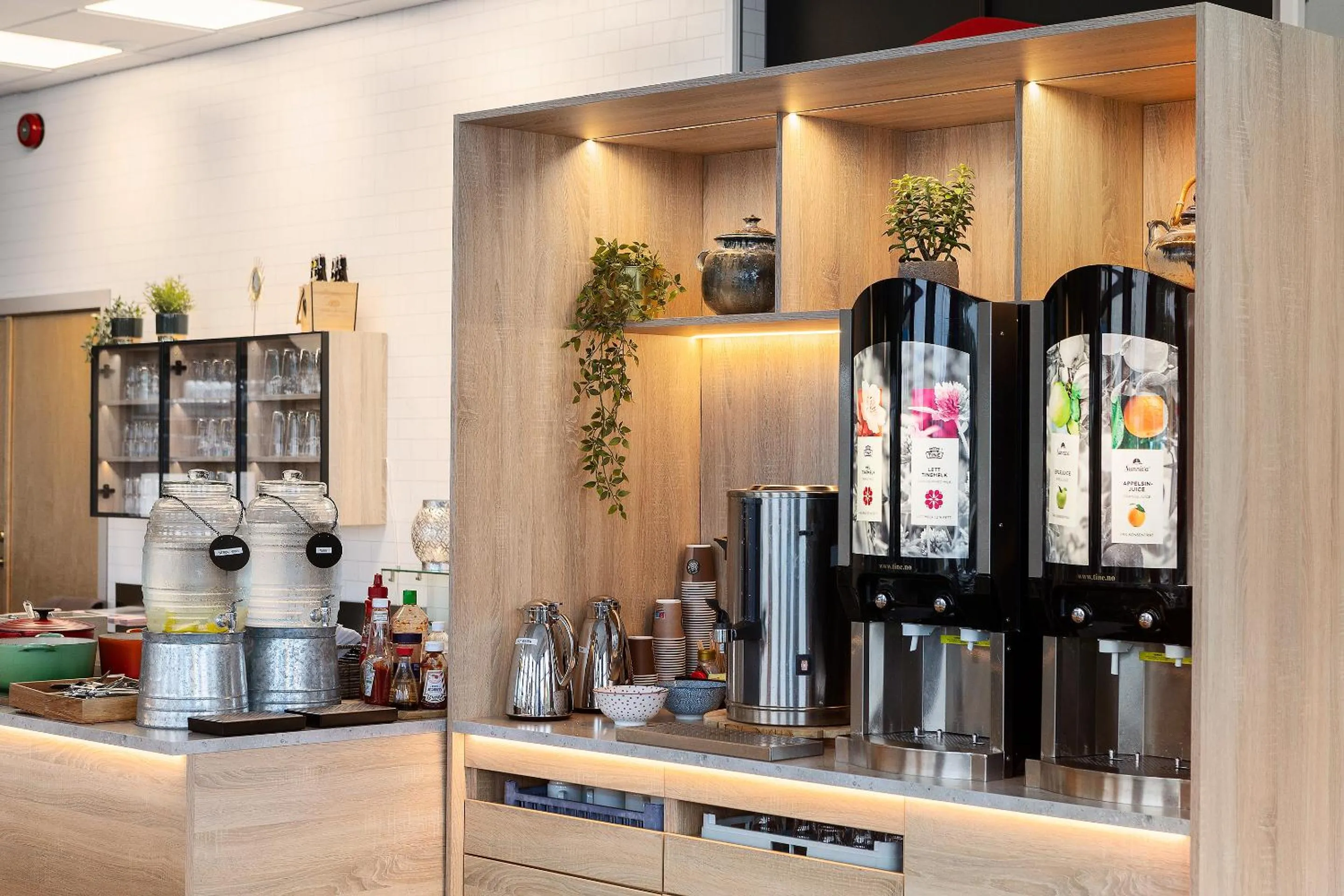 Buffet breakfast in Aiden by Best Western Haugesund Airport