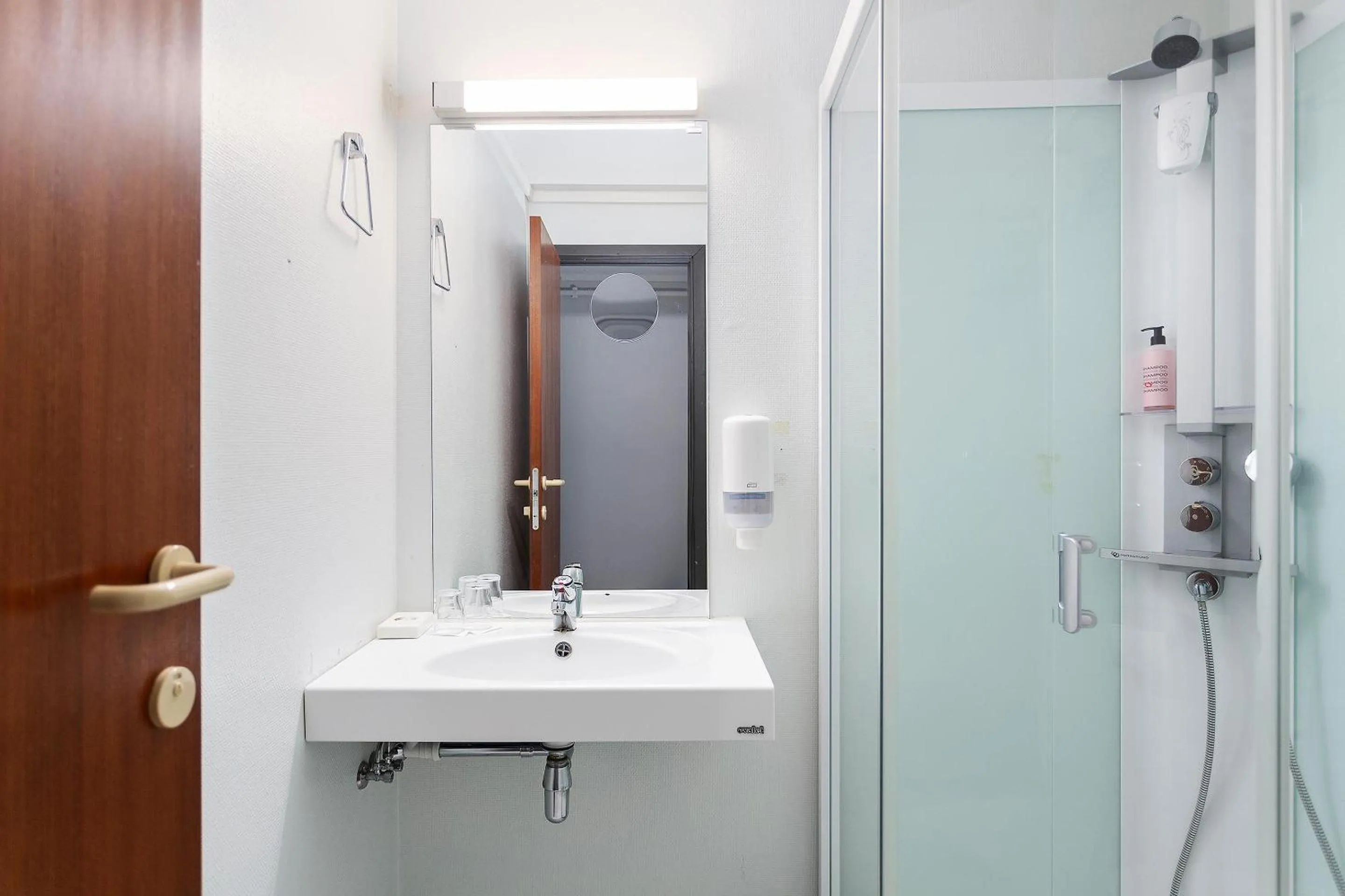 Bathroom in Aiden by Best Western Haugesund Airport