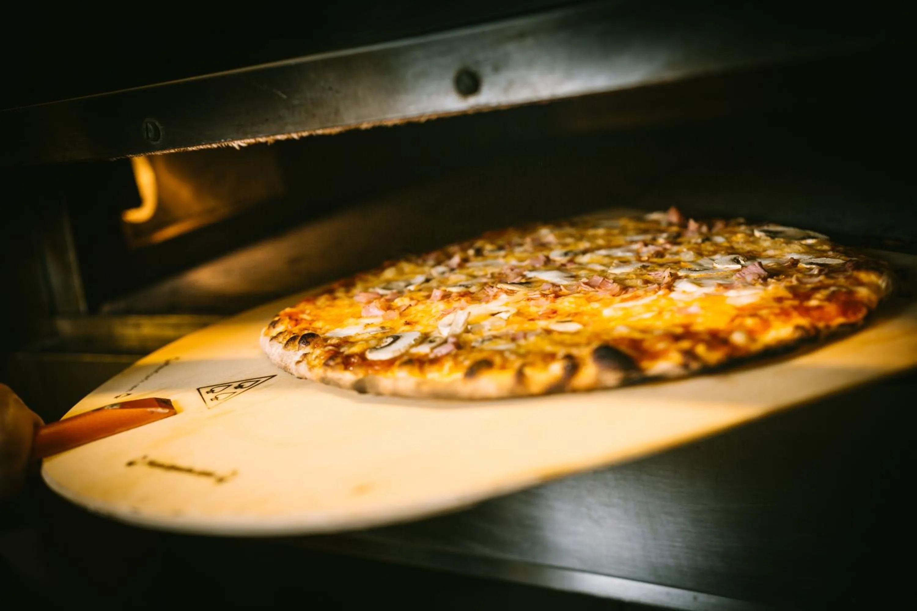 Restaurant/places to eat in Highland Lodge