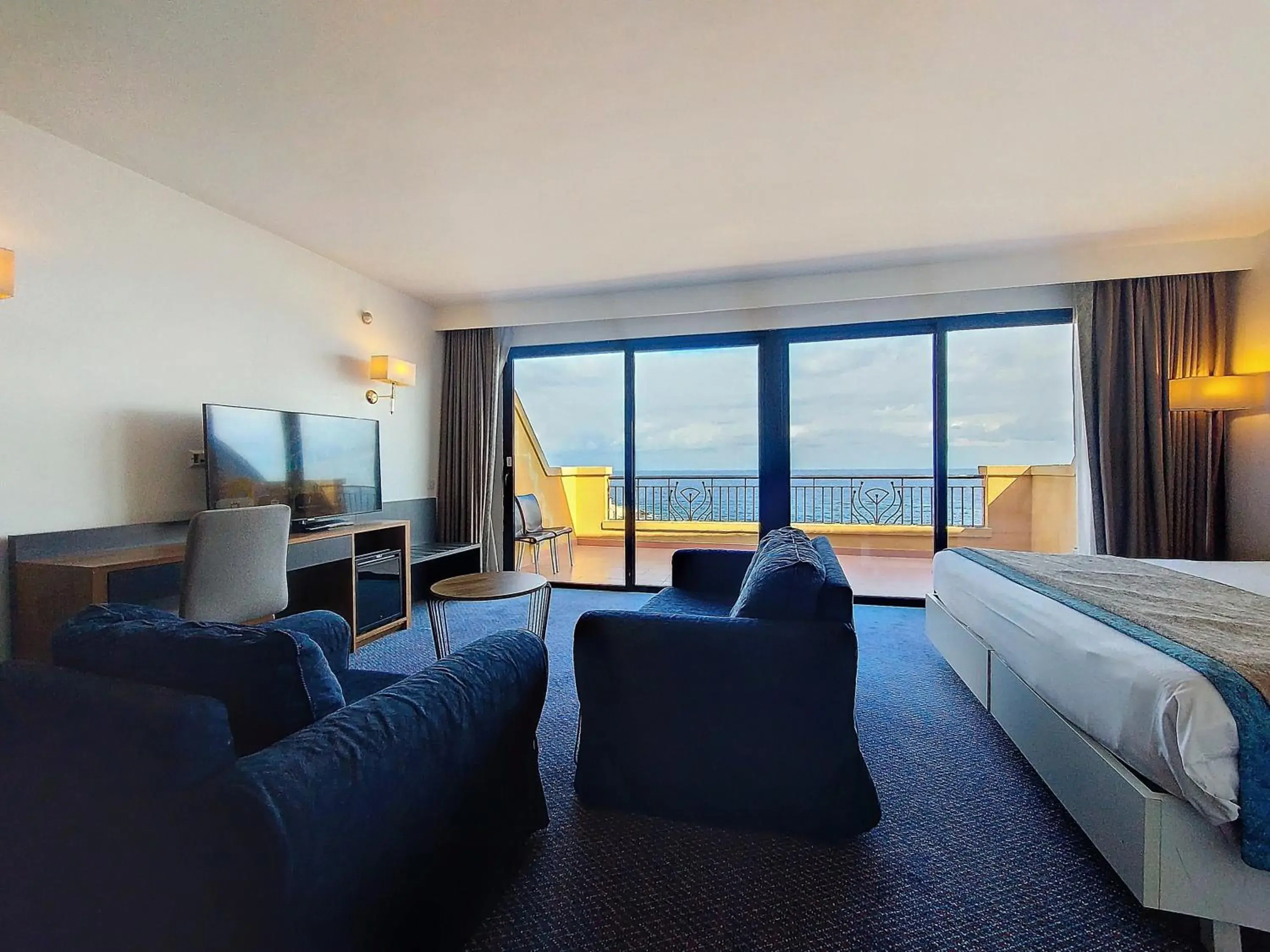 Bedroom, Bed in Vivaldi Hotel Bedroom, Bed in Vivaldi Hotel