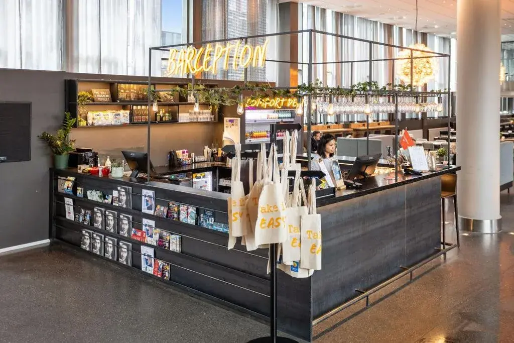 Lounge or bar in Comfort Hotel Union Brygge Lounge or bar in Comfort Hotel Union Brygge