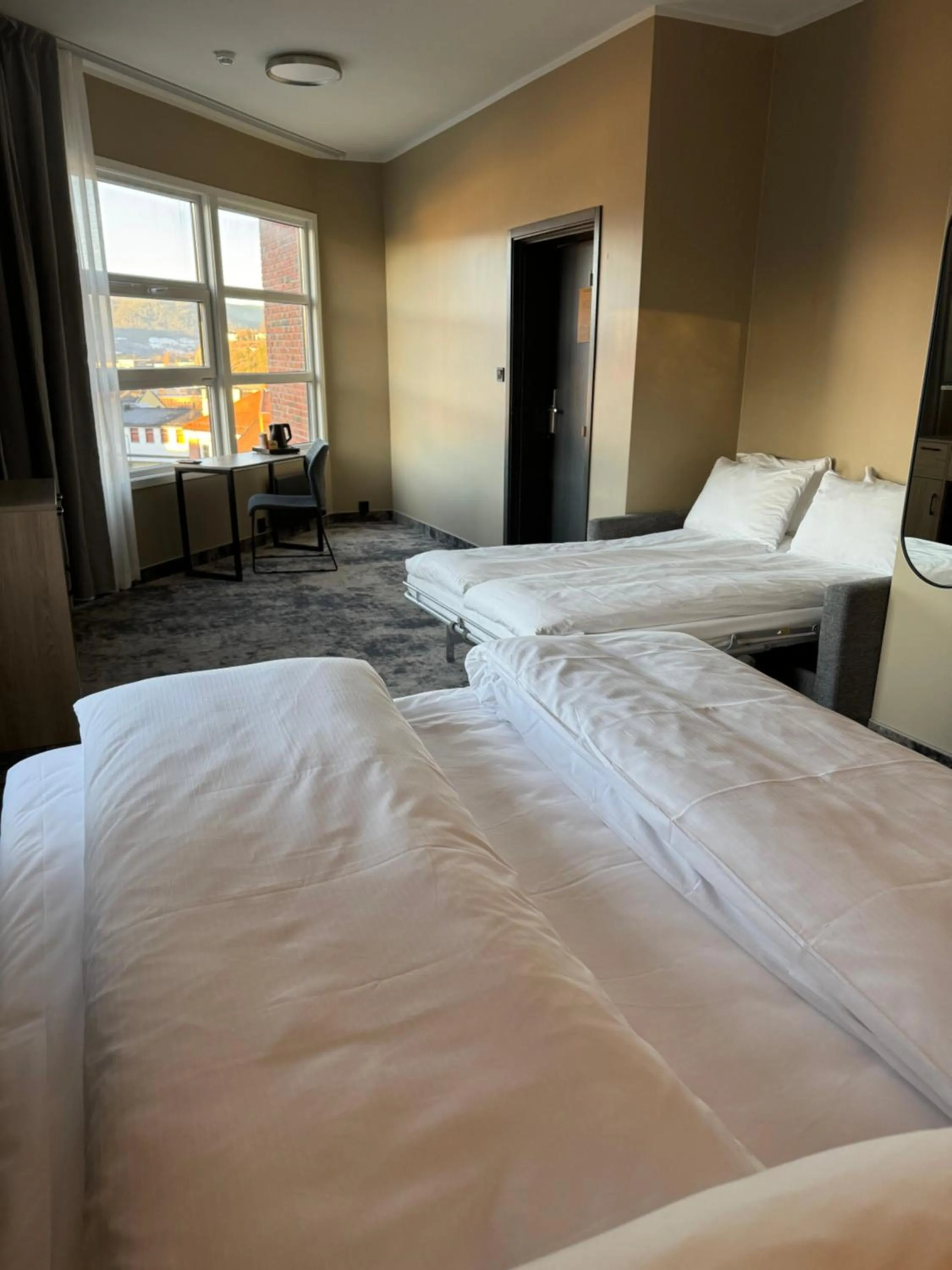 Bedroom, Bed in Notodden Hotel