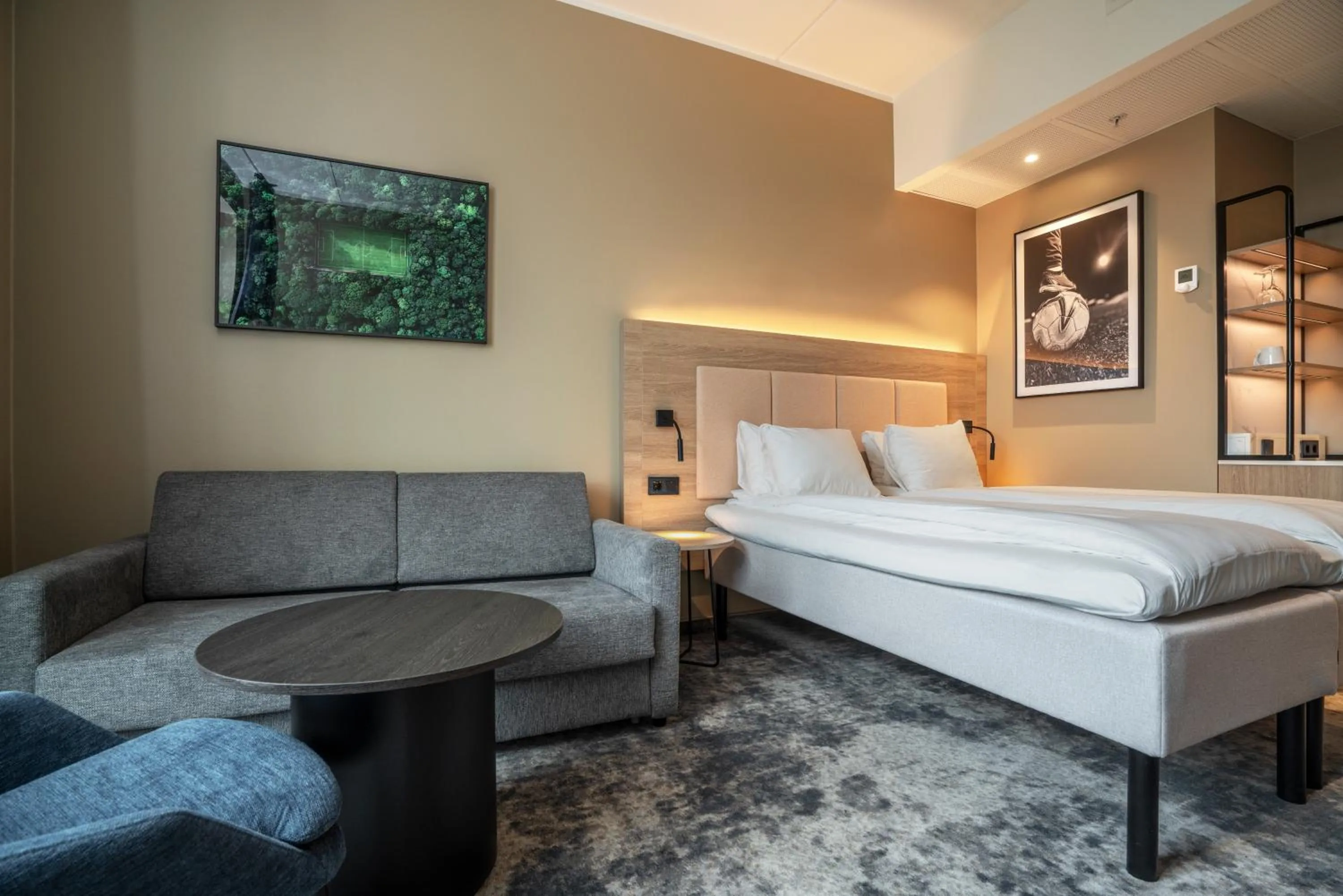 Seating area, Bed in Thon Partner Hotel Ullevaal Stadion