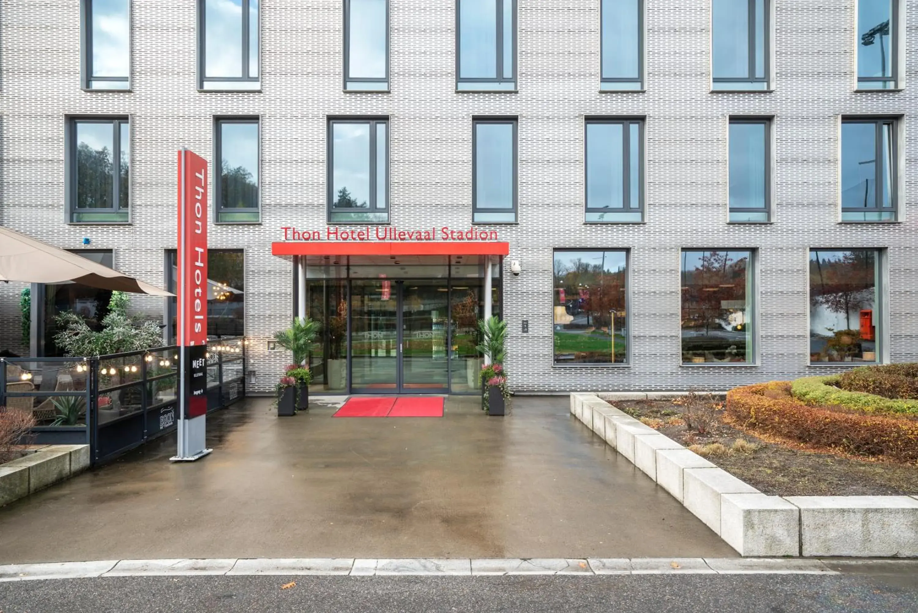Facade/entrance in Thon Partner Hotel Ullevaal Stadion Facade/entrance in Thon Partner Hotel Ullevaal Stadion