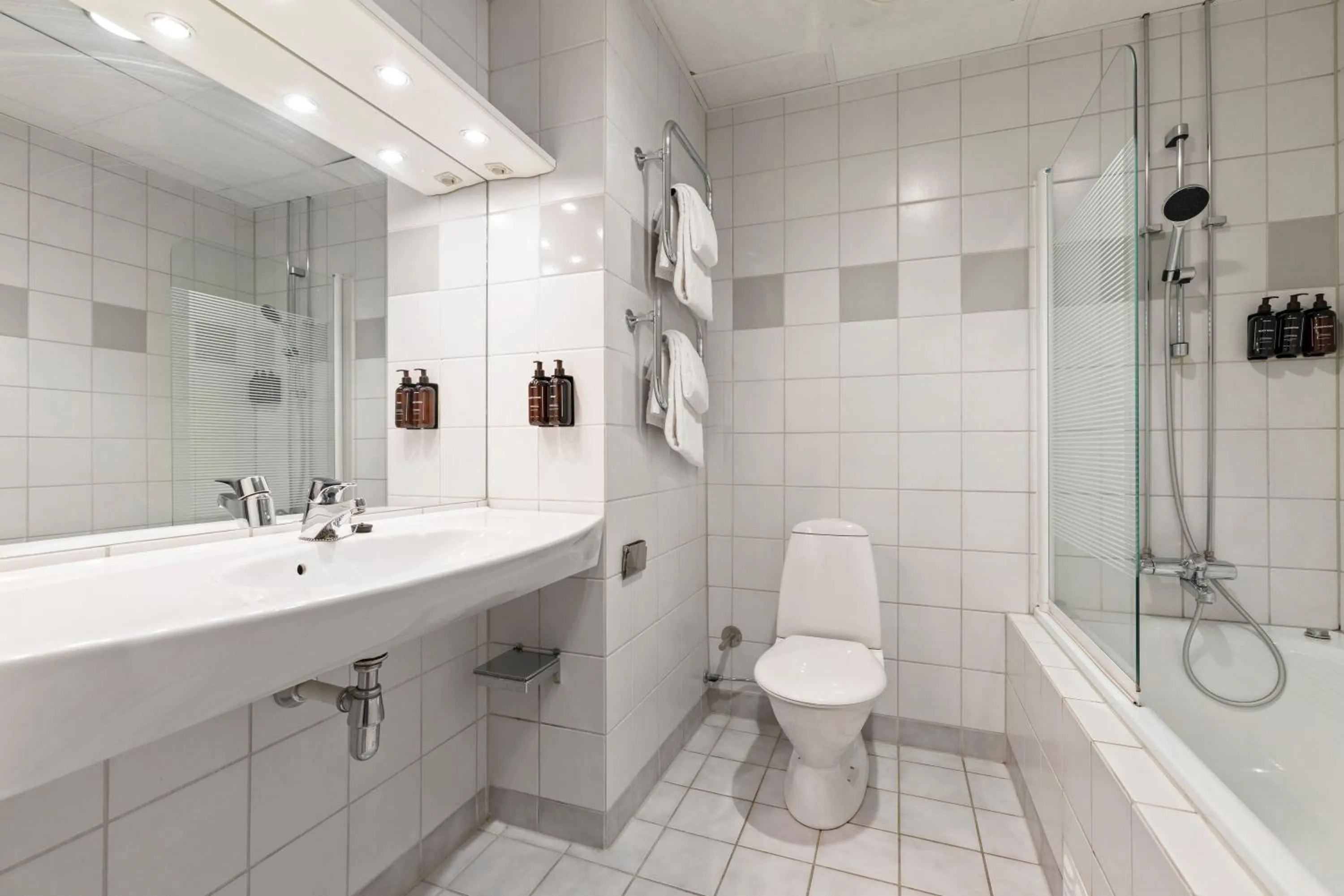 Bath in Home Hotel Park