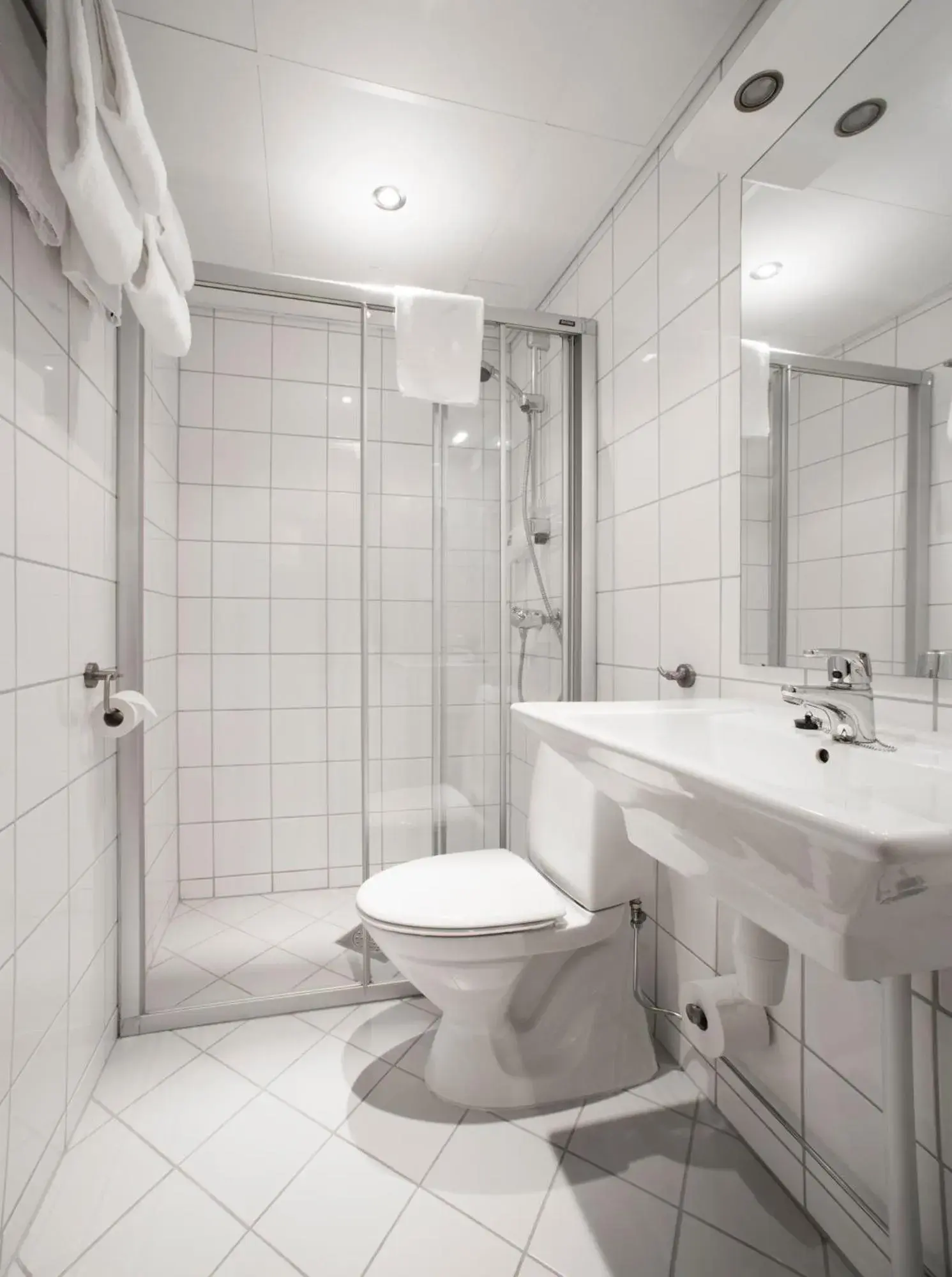 Bathroom in Home Hotel Park Bathroom in Home Hotel Park